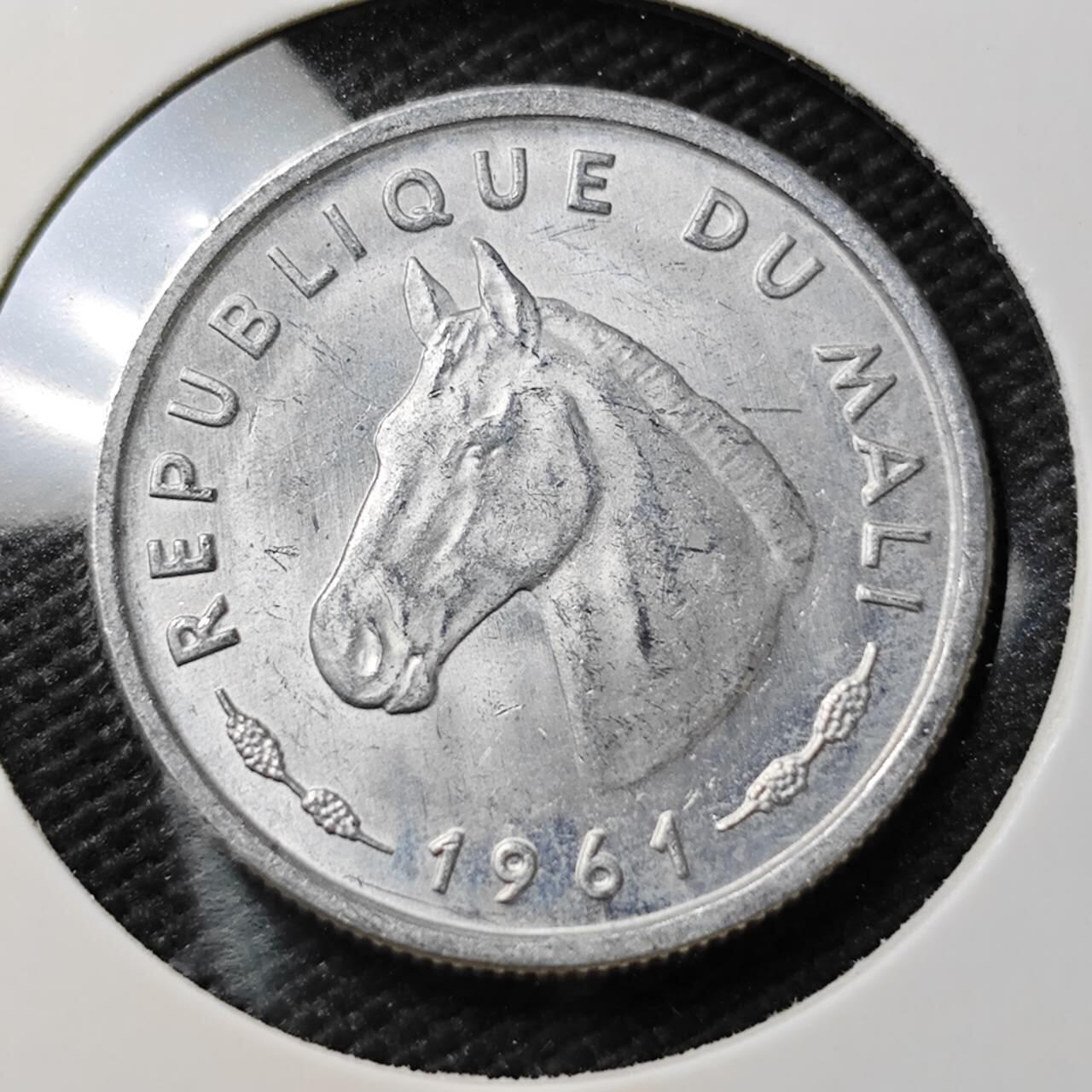 KK钱币收藏小铺  第372场  2月预留时间 周末发货  1961马里10分