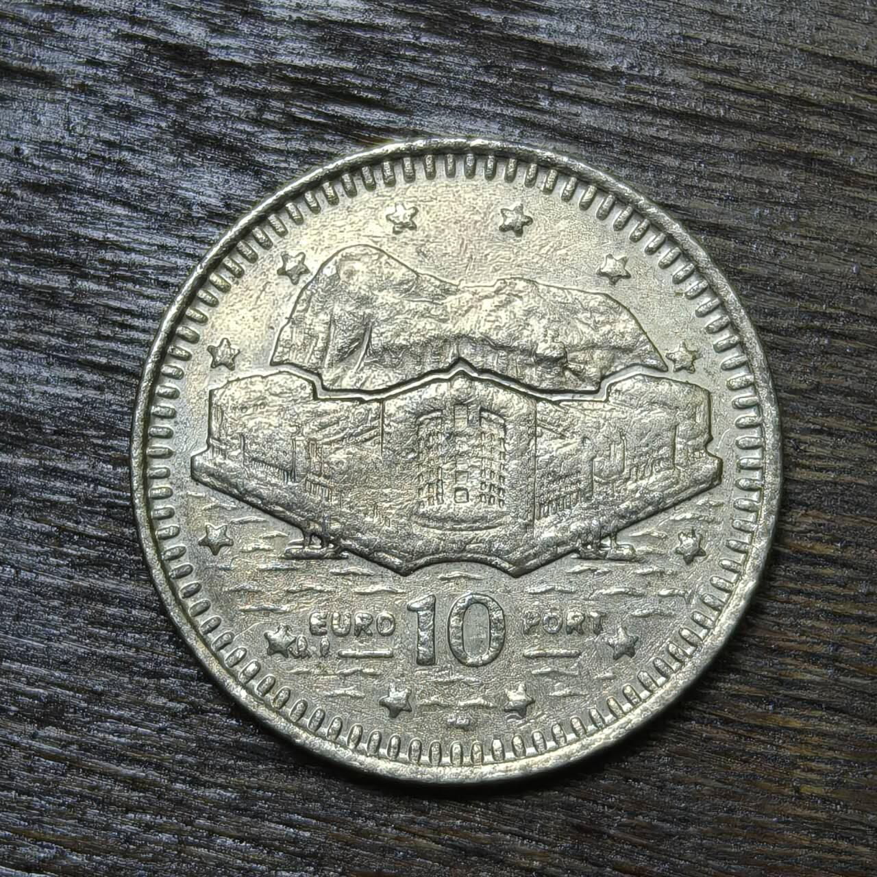 【铜匠收藏】★第132场★散币场，无佣金，30包邮。不满30元，支付5元运费。《接受代拍 代送NGC评级》 英属直布罗陀 1998年 10便士 铜镍币 伊丽莎白二世 海岛城堡