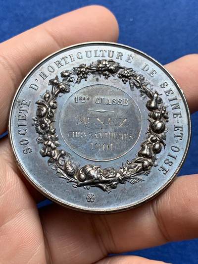 《竞宝斋》第438场 周日，周一，周二 3场连拍 （全场包邮） 法国园艺协会大银章 丰饶角银标 60.7克 50.5mm 带盒