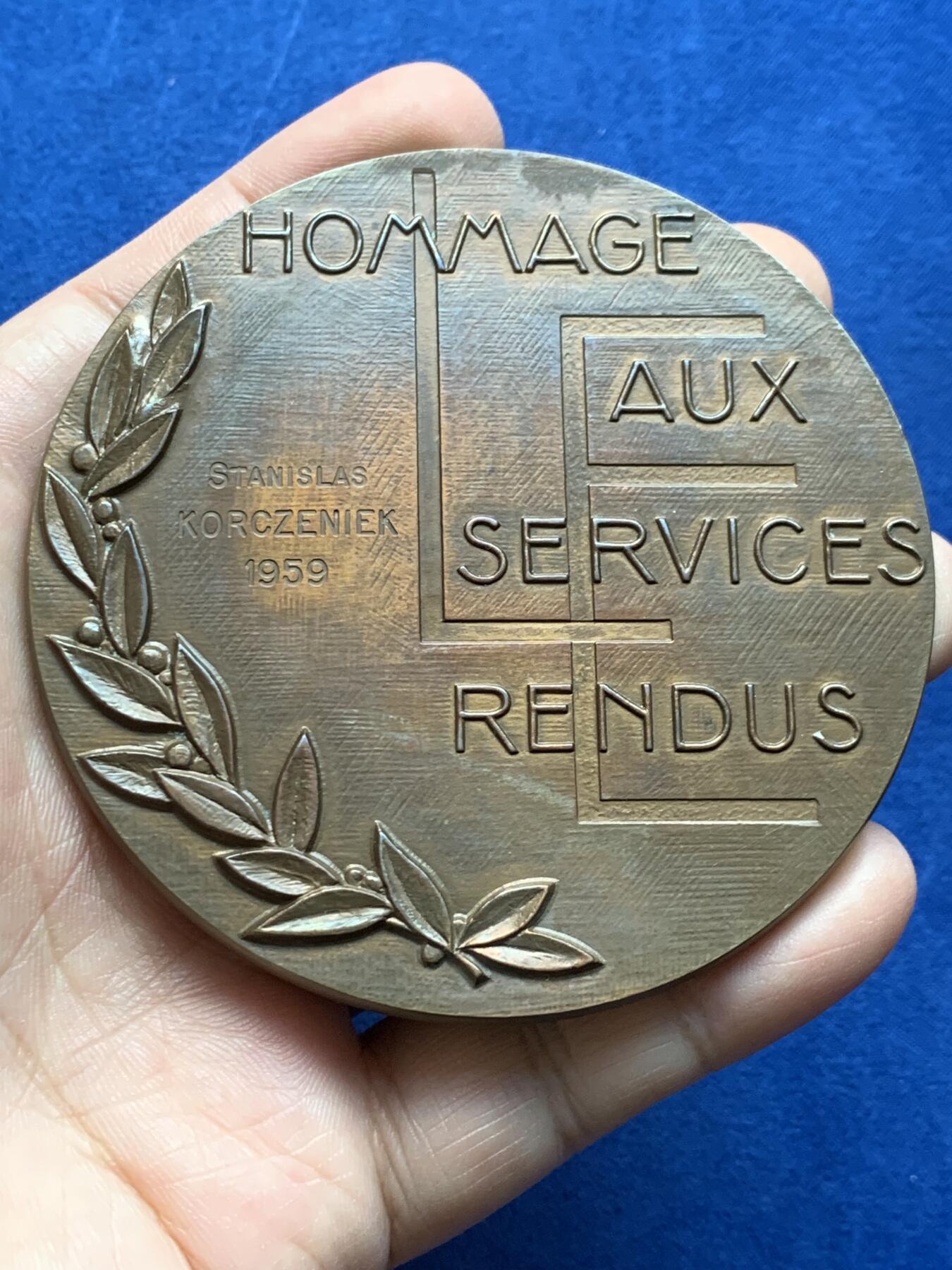 《竞宝斋》第438场 周日，周一，周二 3场连拍 （全场包邮） 法国1959年洛林斯凯尔特纪念超大铜章，正面狮子与鹰元素融合，带丰饶角边铭，尺寸巨大厚重压手，直径81mm，重量232.6g，状态极品带盒。