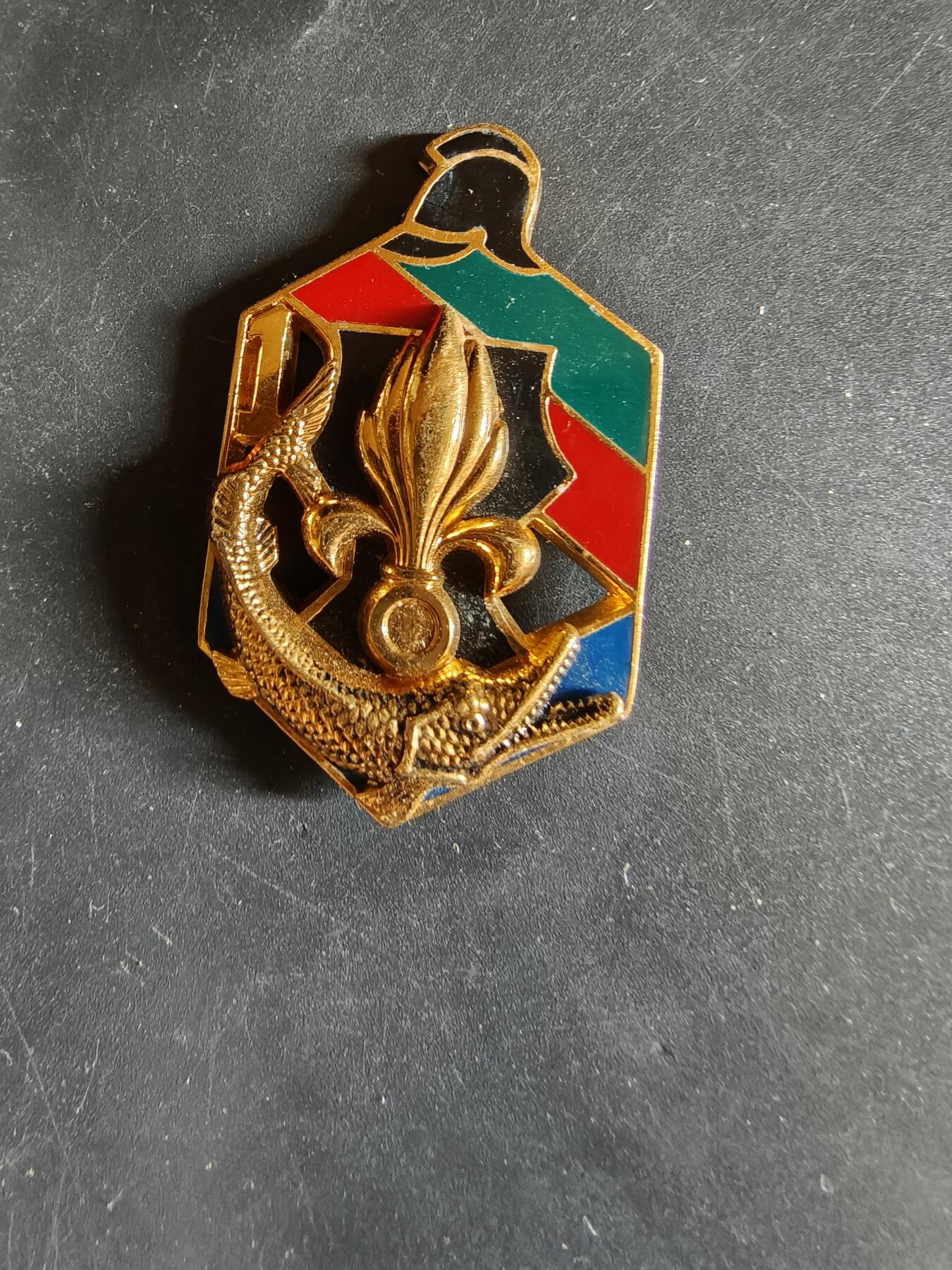 老王徽章第163期 13-15日三场连拍 16日统一发货  13、14日结束后可寄存 法国证章