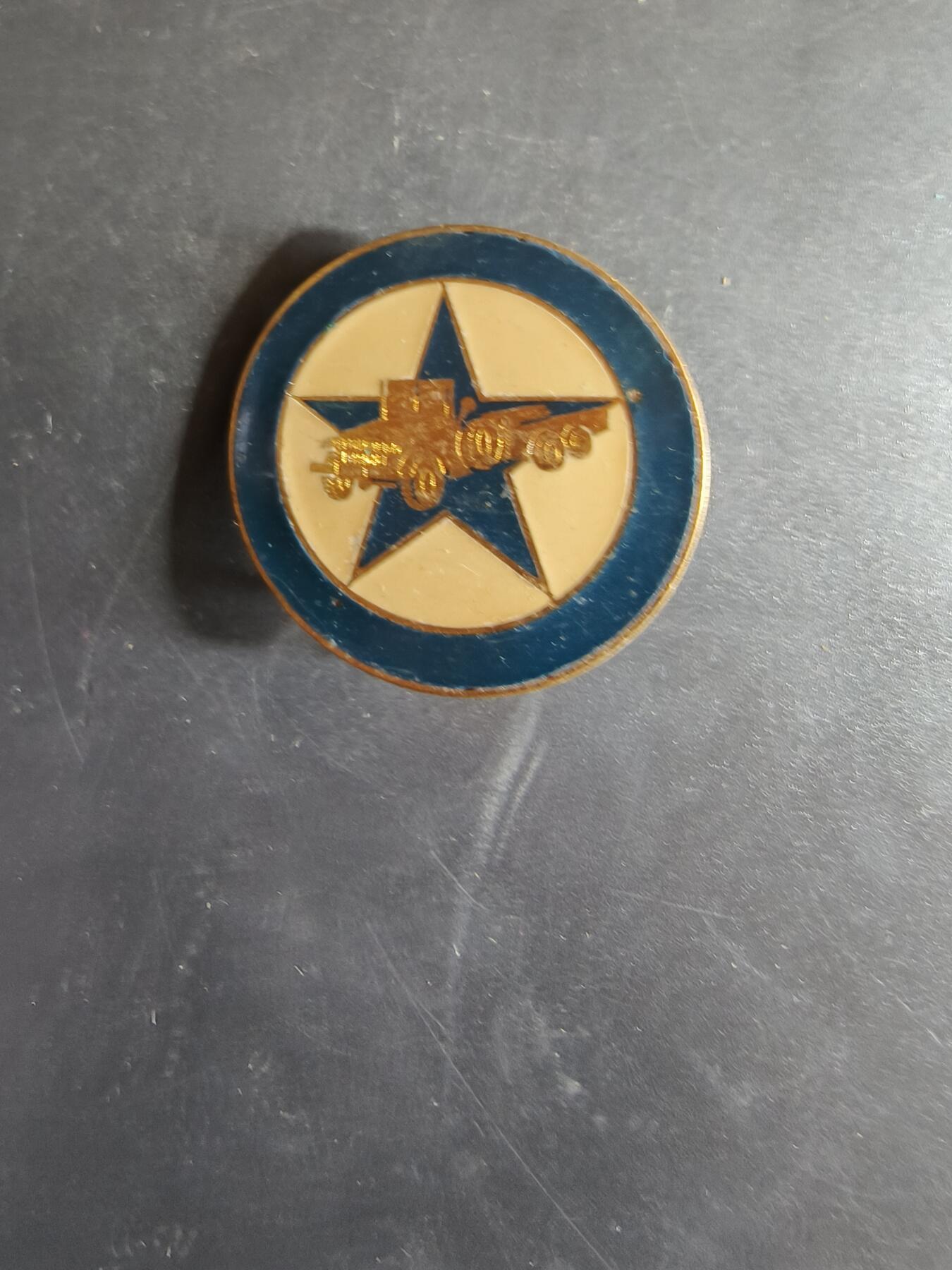 老王徽章第163期 13-15日三场连拍 16日统一发货  13、14日结束后可寄存 法国证章