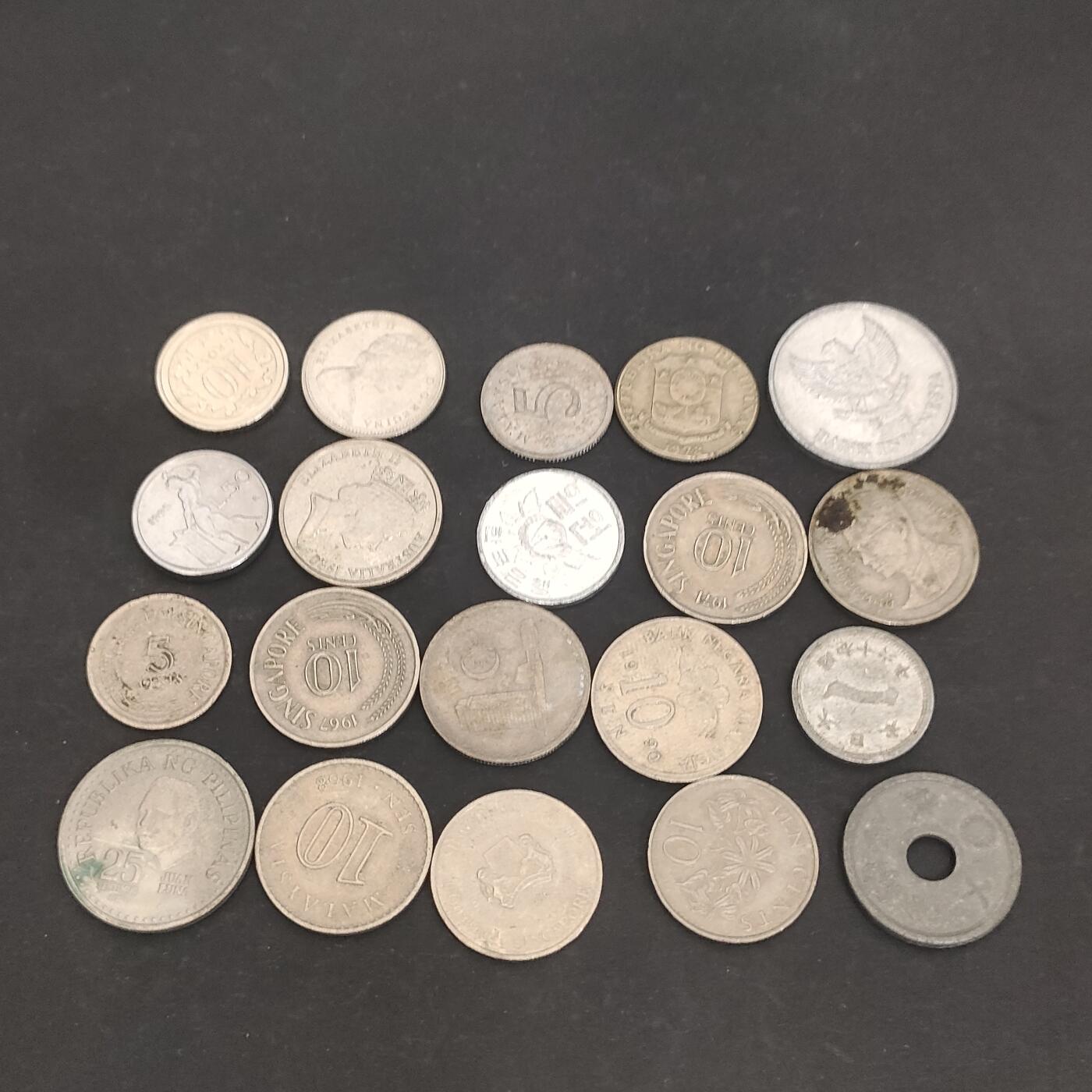 猩哥外币小铺➨【第202场】 钱币20个