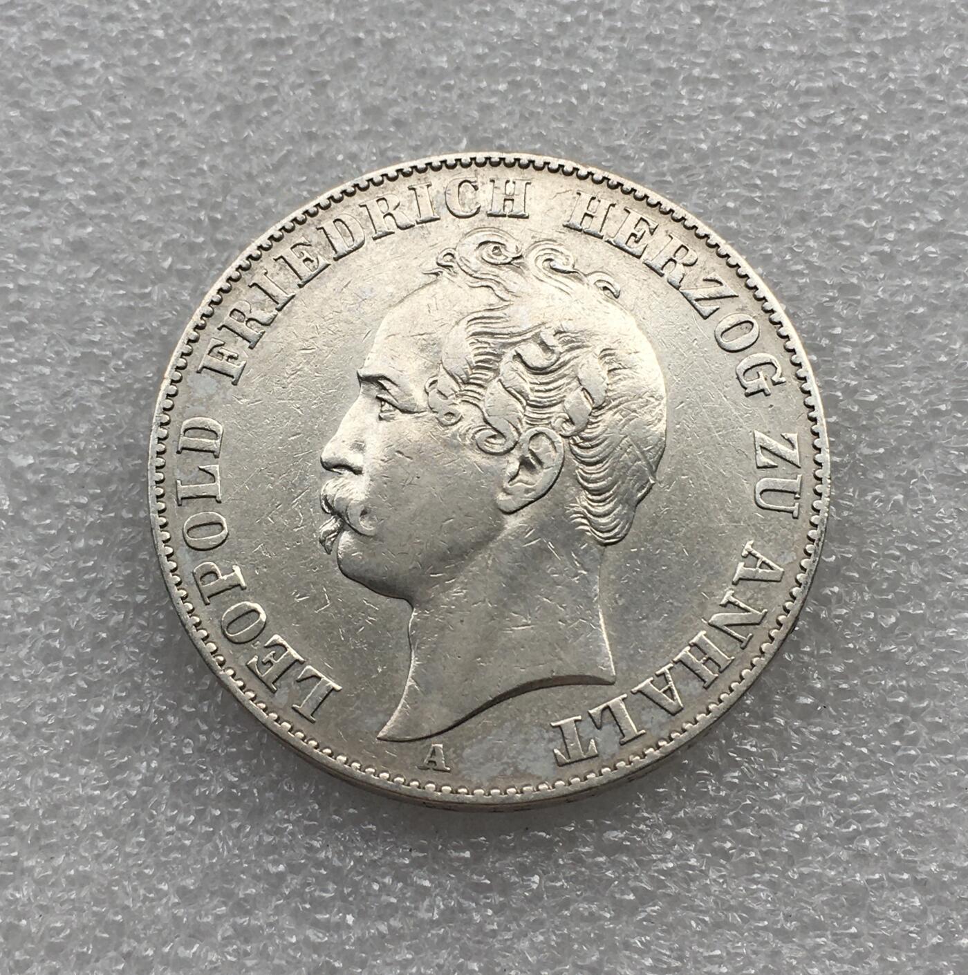 世界钱币专场拍卖 每周二开拍 1858年德国安哈特-贝恩堡双熊1泰勒银币