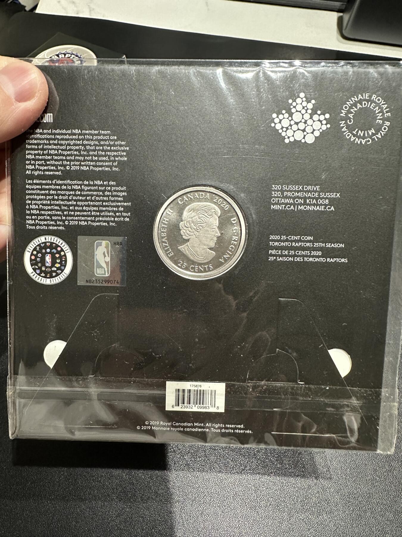 《外钞收藏家》第五百八十五期（精品场）（本平台长期征集拍品、欢迎藏友们联系合作）