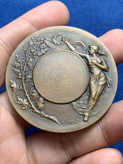 《竞宝斋》第438场 周日，周一，周二 3场连拍 （全场包邮） 法国射击比赛纪念章 丰饶角铜标边铭 67.7克 50.2mm