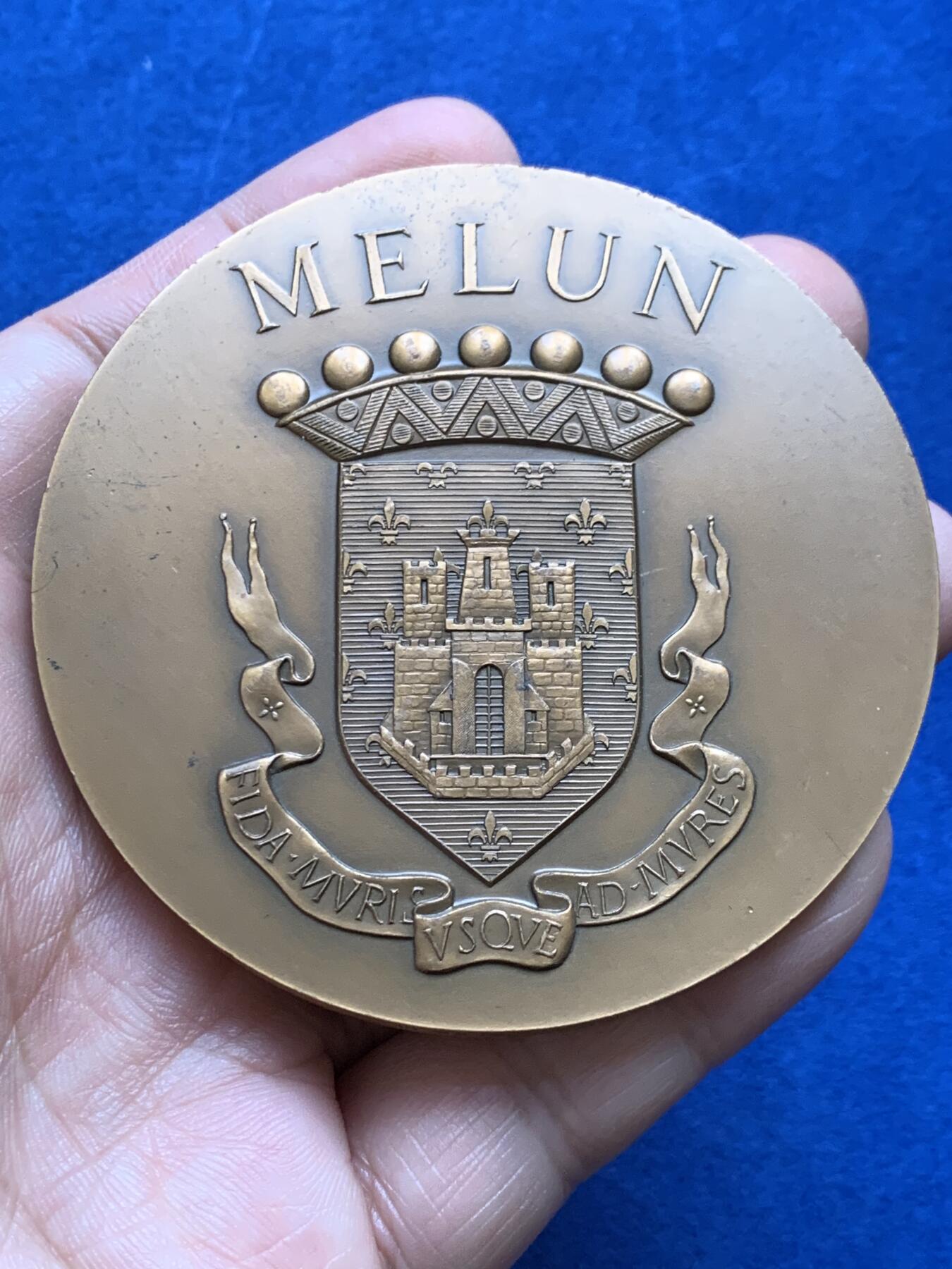 《竞宝斋》第438场 周日，周一，周二 3场连拍 （全场包邮） 法国城市建筑大铜章 直径71.6mm 重量177.5g 1982 丰饶角铜标