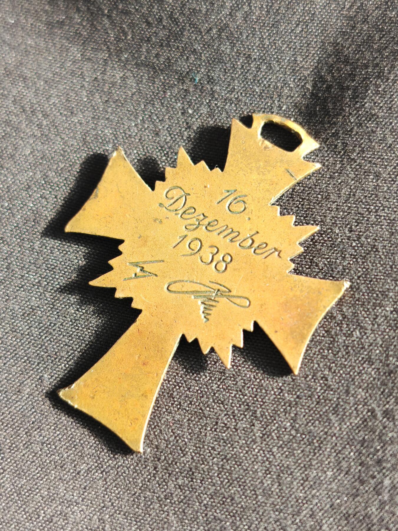 时顺第二十五拍 德国特殊时期铜级母亲十字奖章，臂部珐琅有损