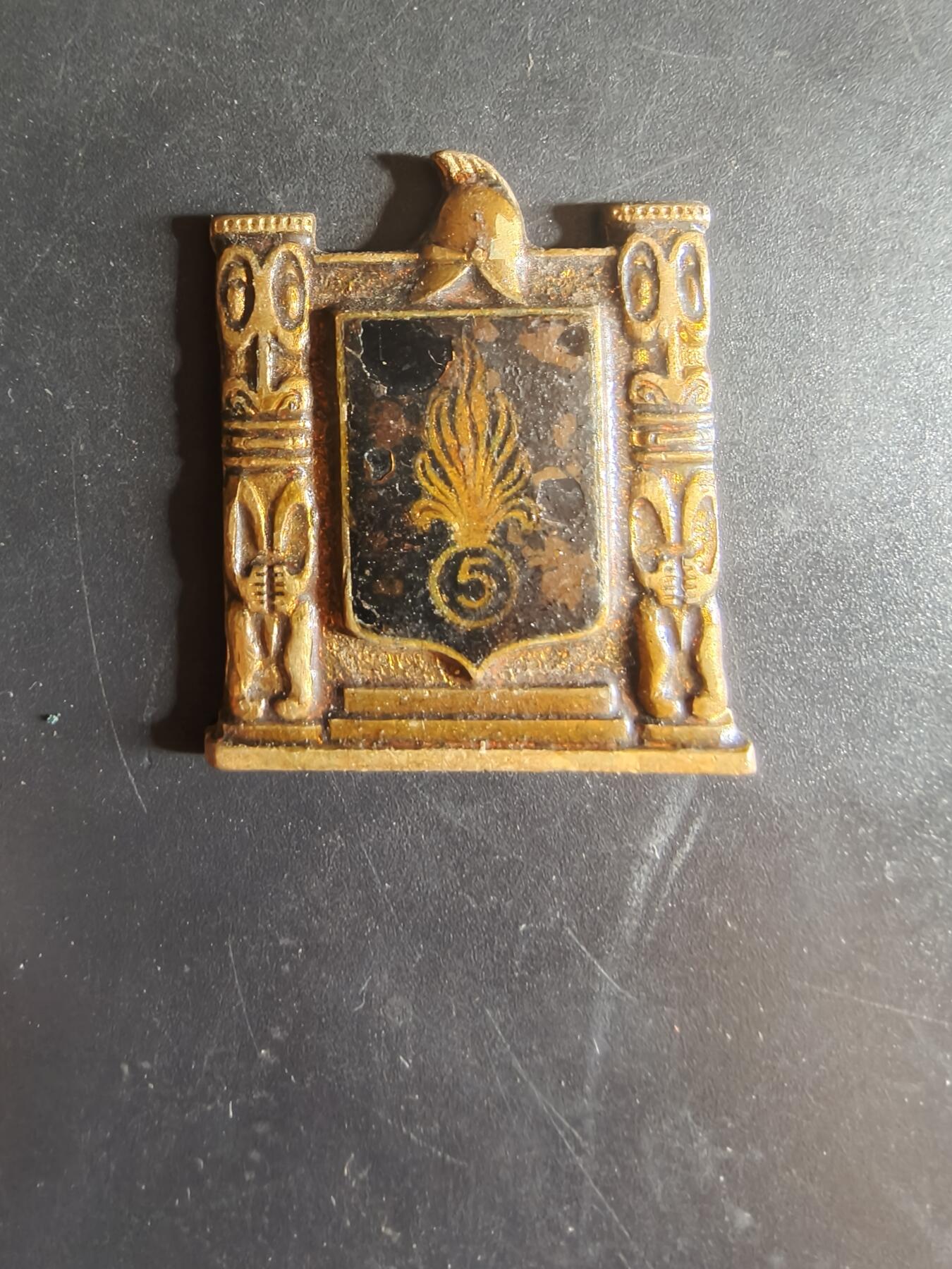 老王徽章第163期 13-15日三场连拍 16日统一发货  13、14日结束后可寄存 法国证章