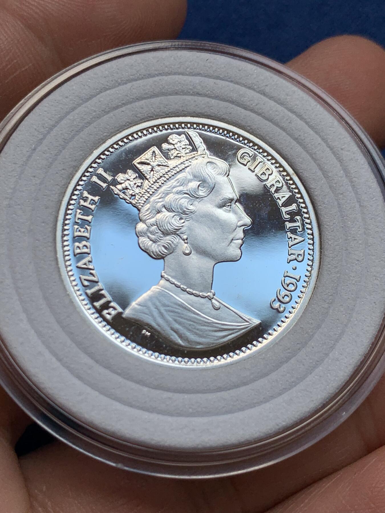 《竞宝斋》第438场 周日，周一，周二 3场连拍 （全场包邮） 两枚一组 法国1994年纪念英法海底隧道通行15埃居/100法郎银币（22.2克 900银）+ 英国1993年纪念英法海底隧道14埃居银币（10克 925银）