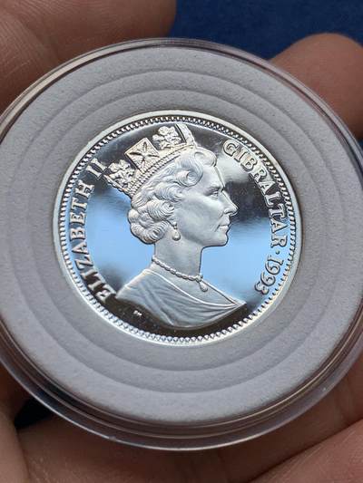 《竞宝斋》第438场 周日，周一，周二 3场连拍 （全场包邮） 两枚一组 法国1994年纪念英法海底隧道通行15埃居/100法郎银币（22.2克 900银）+ 英国1993年纪念英法海底隧道14埃居银币（10克 925银）