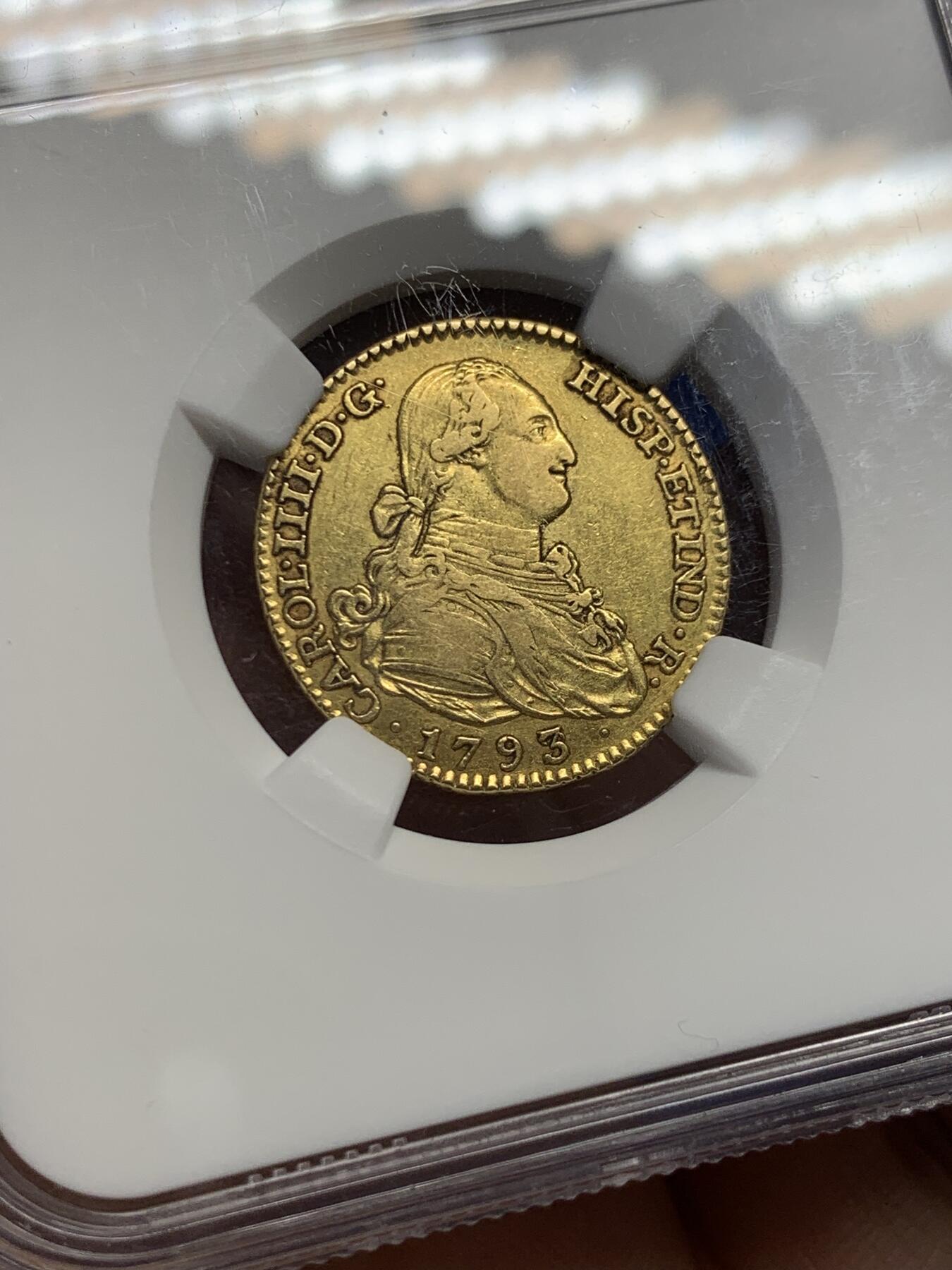 《竞宝斋》第438场 周日，周一，周二 3场连拍 （全场包邮） NGC XF45 西班牙1793/2年卡洛斯四世 2埃斯库多金币 骑字版 6.77克 875金 细节不错