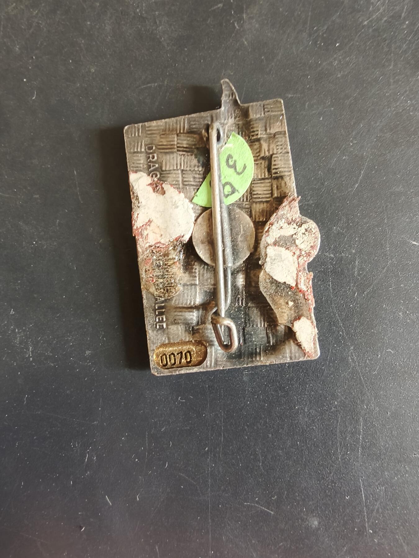 老王徽章第163期 13-15日三场连拍 16日统一发货  13、14日结束后可寄存 法国证章