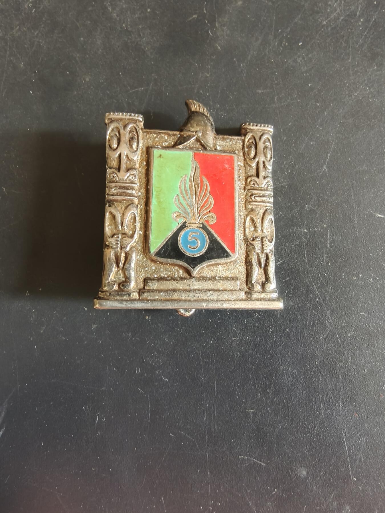 老王徽章第163期 13-15日三场连拍 16日统一发货  13、14日结束后可寄存 法国证章