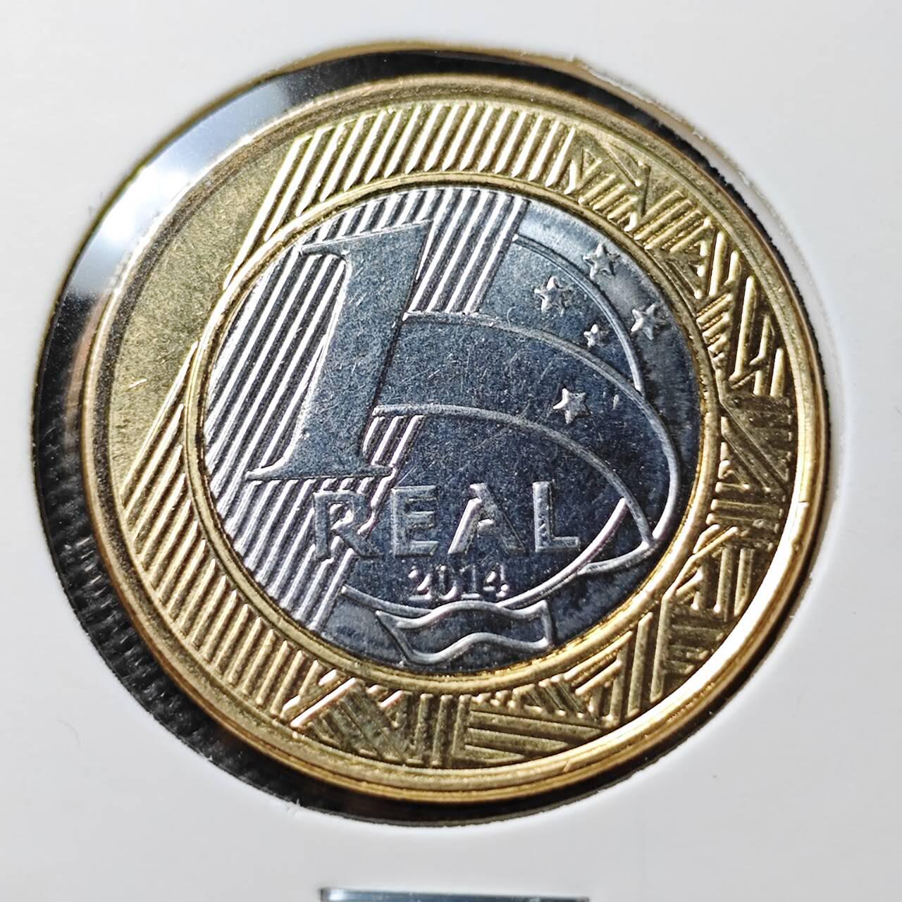 KK钱币收藏小铺  第372场  2月预留时间 周末发货  巴西1瑞尔双色币纪念币