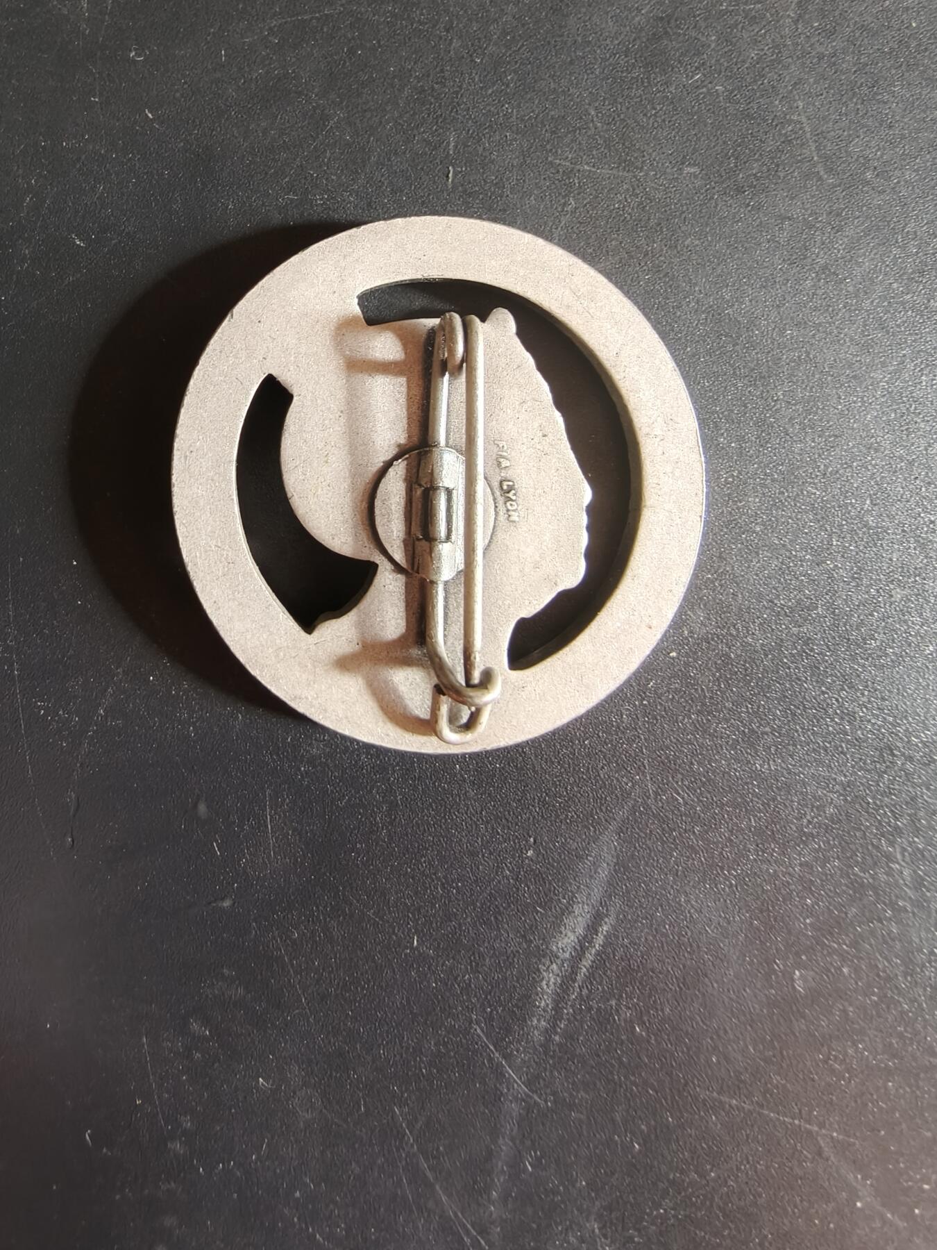 老王徽章第163期 13-15日三场连拍 16日统一发货  13、14日结束后可寄存 法国证章