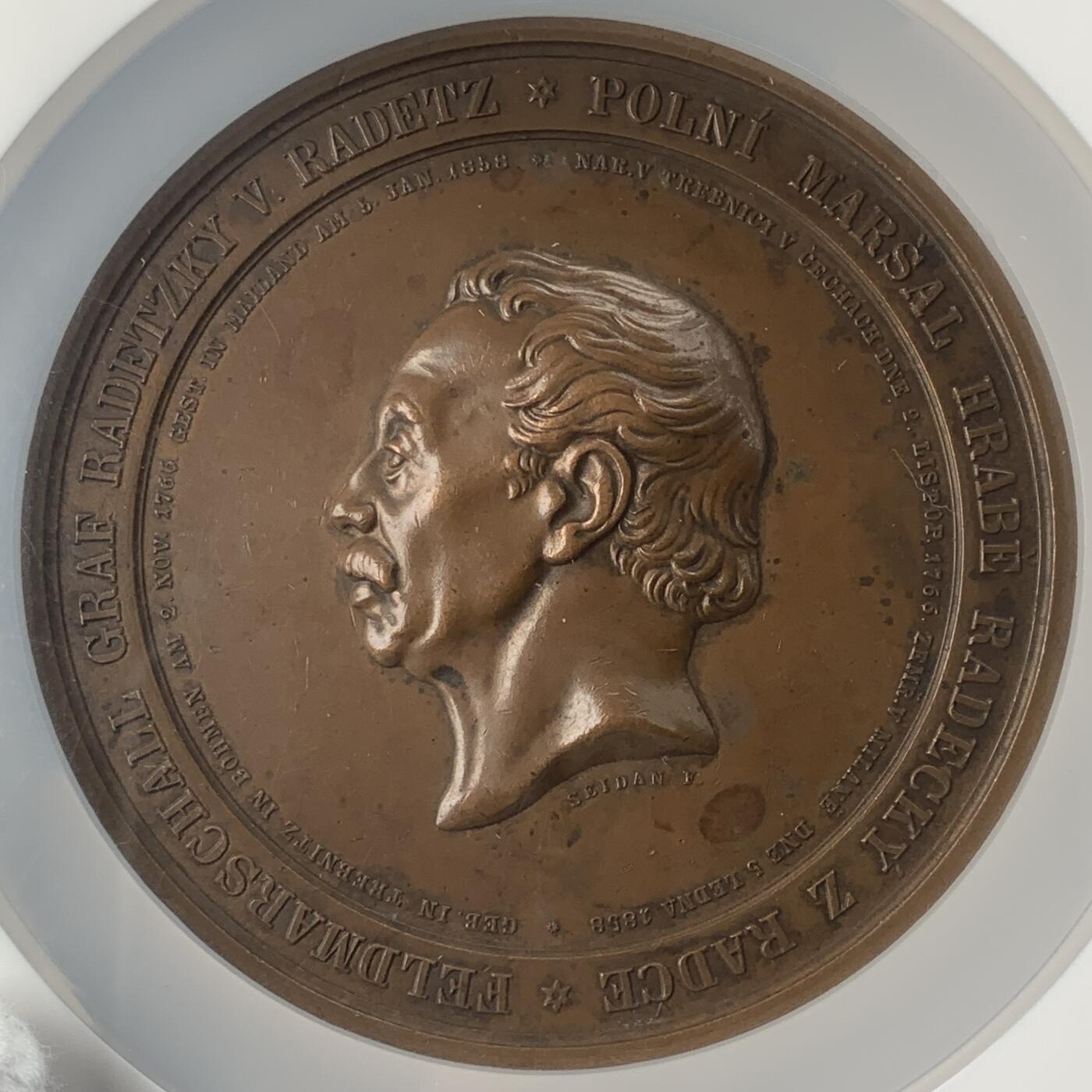 掌中浮雕-藏着的欧洲第042场 NGC MS61 : 1859年奥匈帝国陆军元帅拉德茨基雕像在布拉格揭幕铜章，80mm
