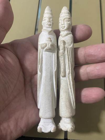 江南站杂件场 - 手把手一对，材质不知道