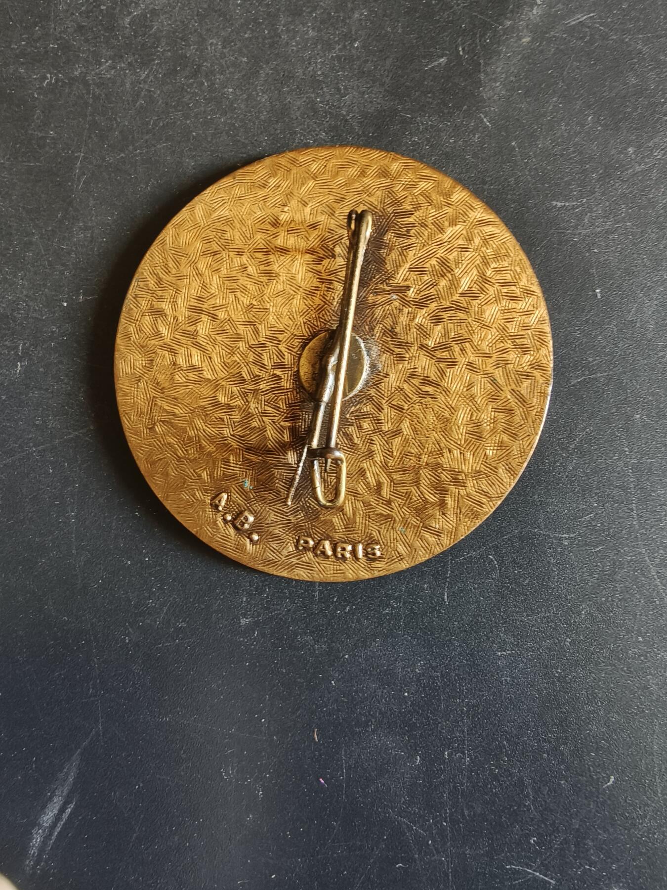 老王徽章第163期 13-15日三场连拍 16日统一发货  13、14日结束后可寄存 法国证章