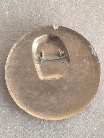 综合藏品场.喜欢出价就得！无套路无托.诚信惠友交友！自动快拍. 毛主席像章直径约60MM保真包老..编号280029