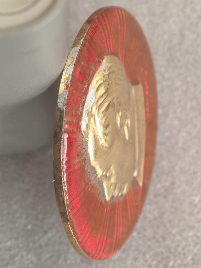 综合藏品场.喜欢出价就得！无套路无托.诚信惠友交友！自动快拍. 毛主席像章直径约55MM保真包老.编号280026