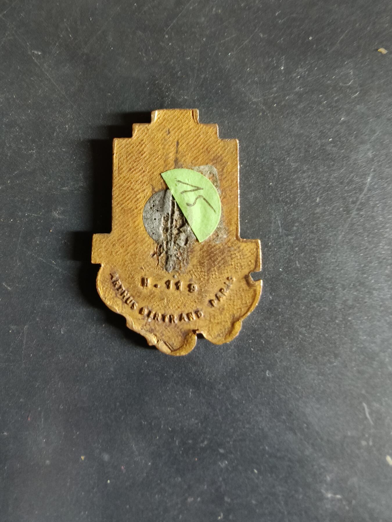 老王徽章第163期 13-15日三场连拍 16日统一发货  13、14日结束后可寄存 法国证章