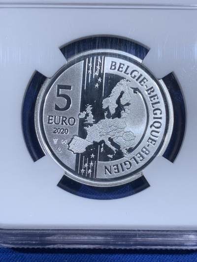 《竞宝斋》第438场 周日，周一，周二 3场连拍 （全场包邮） 首期 NGC PF70UC 比利时2020年欧洲大陆首列火车运行185周年5欧元精制银币（首次采用Multiview多维视图技术，在不同的角度，会看到三幅不同的画面效果。正面观看为火车本体，向右侧偏转会在空白处看到铁路运行图，向左侧偏转会看到三列始发火车名称及运行地点。）带盒证。