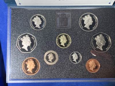 《竞宝斋》第438场 周日，周一，周二 3场连拍 （全场包邮） 英国硬币套装 1992年精制套装-含英国入欧纪念币（现在已脱欧了），非常少见，特殊意义