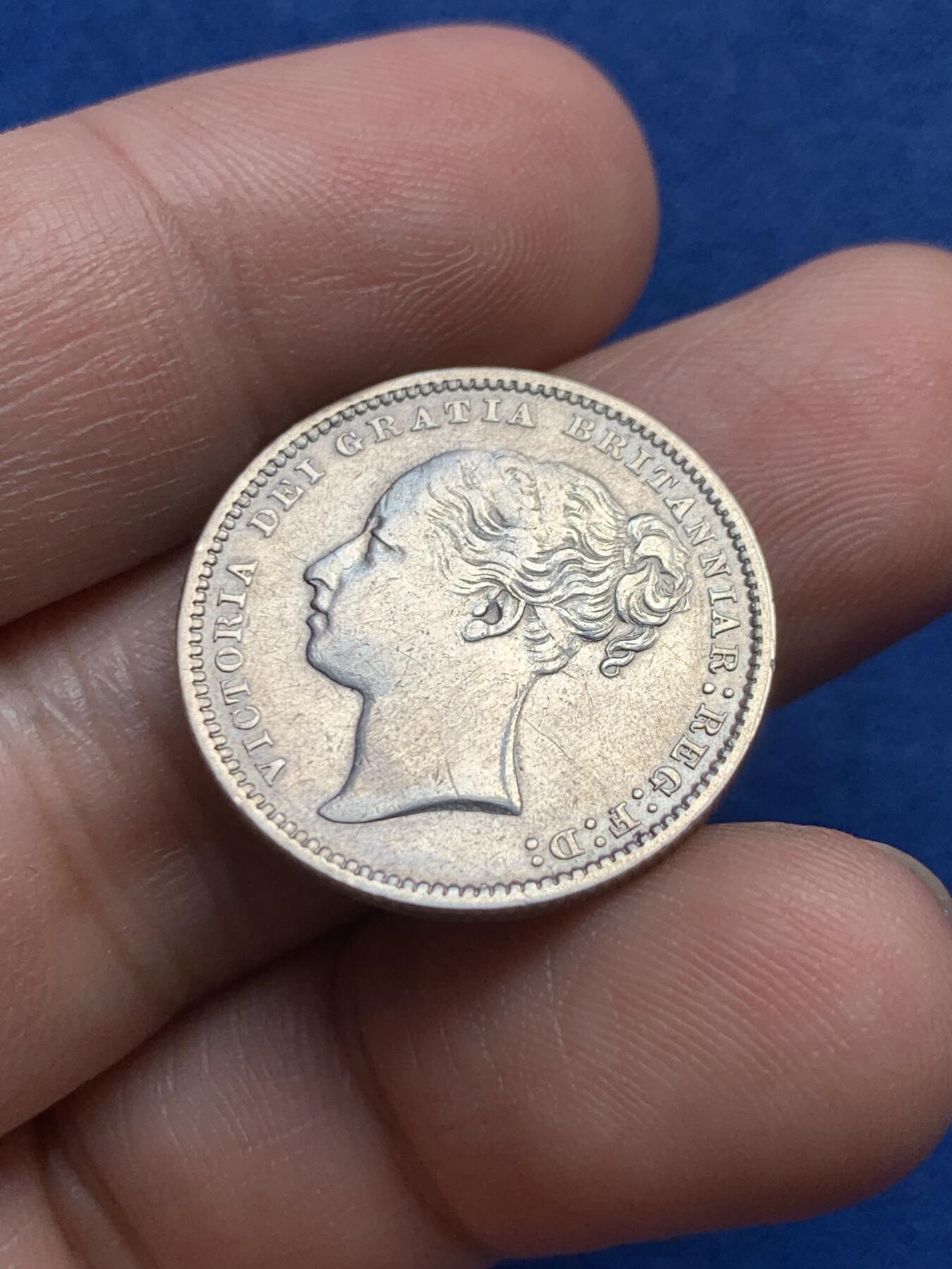 《竞宝斋》第438场 周日，周一，周二 3场连拍 （全场包邮） 英国 1878年 维多利亚青年版1先令银币 细节尚可