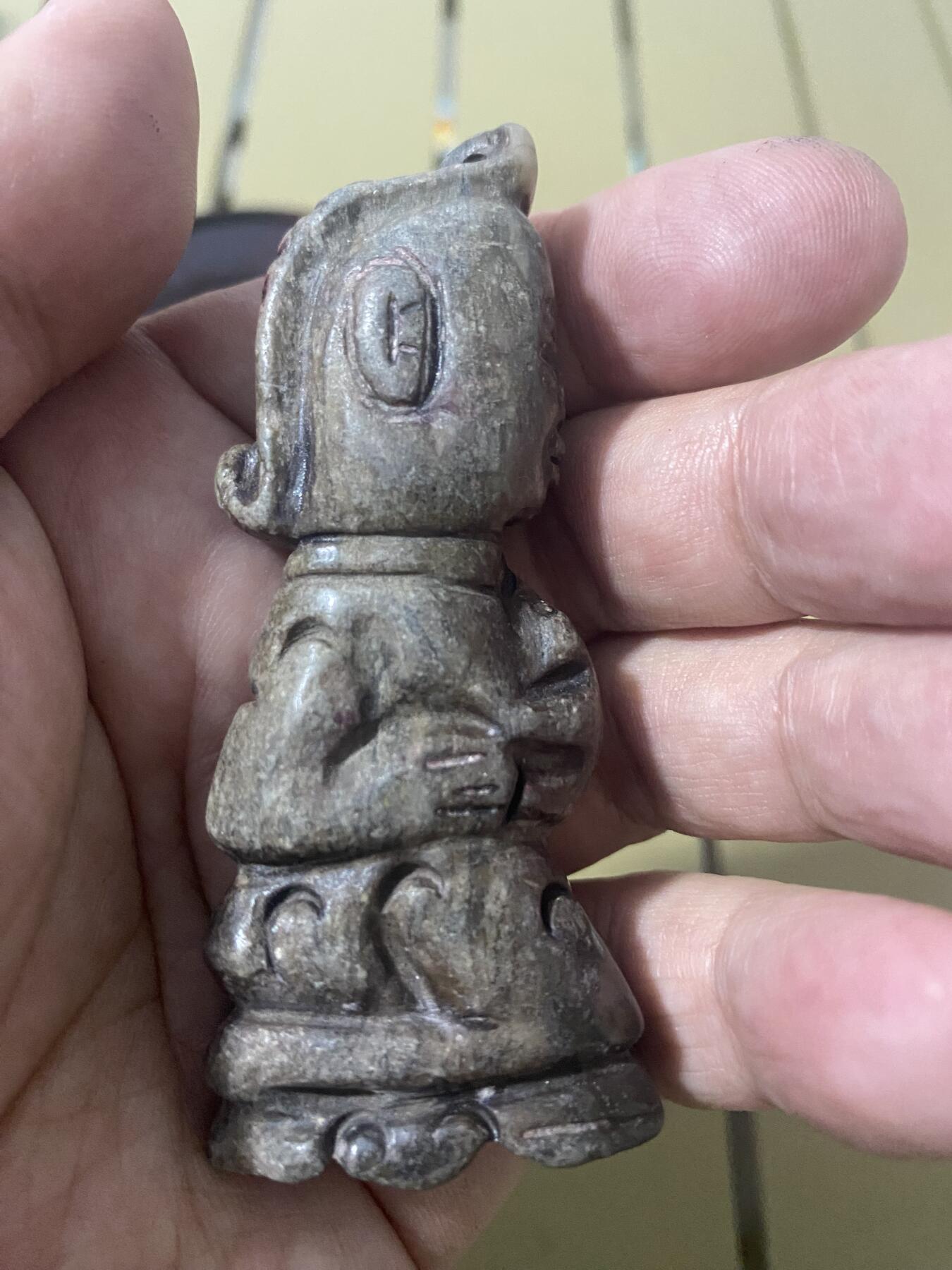 江南站杂件场 老玉手把件