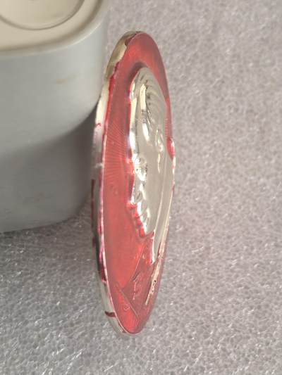 综合藏品场.喜欢出价就得！无套路无托.诚信惠友交友！自动快拍. 毛主席像章直径约60MM保真包老..编号280028