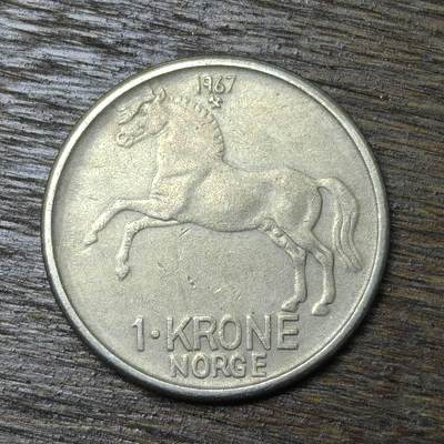 【铜匠收藏】★第132场★散币场，无佣金，30包邮。不满30元，支付5元运费。《接受代拍 代送NGC评级》 - 挪威 1967年 1克朗 铜镍币 骏马 奥拉夫五世国王