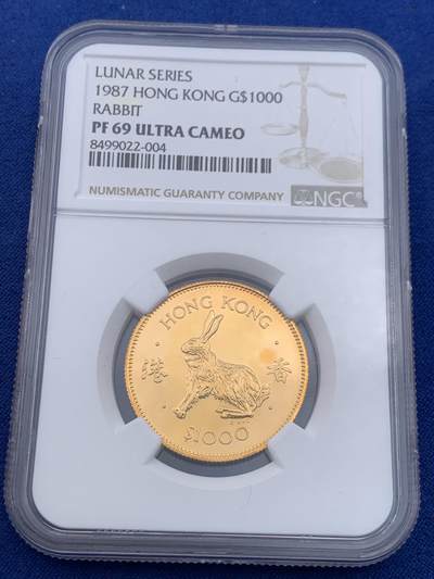 《竞宝斋》第438场 周日，周一，周二 3场连拍 （全场包邮） NGC PF69UC 1987香港兔年精制千元生肖金币 英国皇家造币厂原盒带证书 精美高浮雕 15.98克 917金 proof版发行较少 黄金继续强势保值抗险