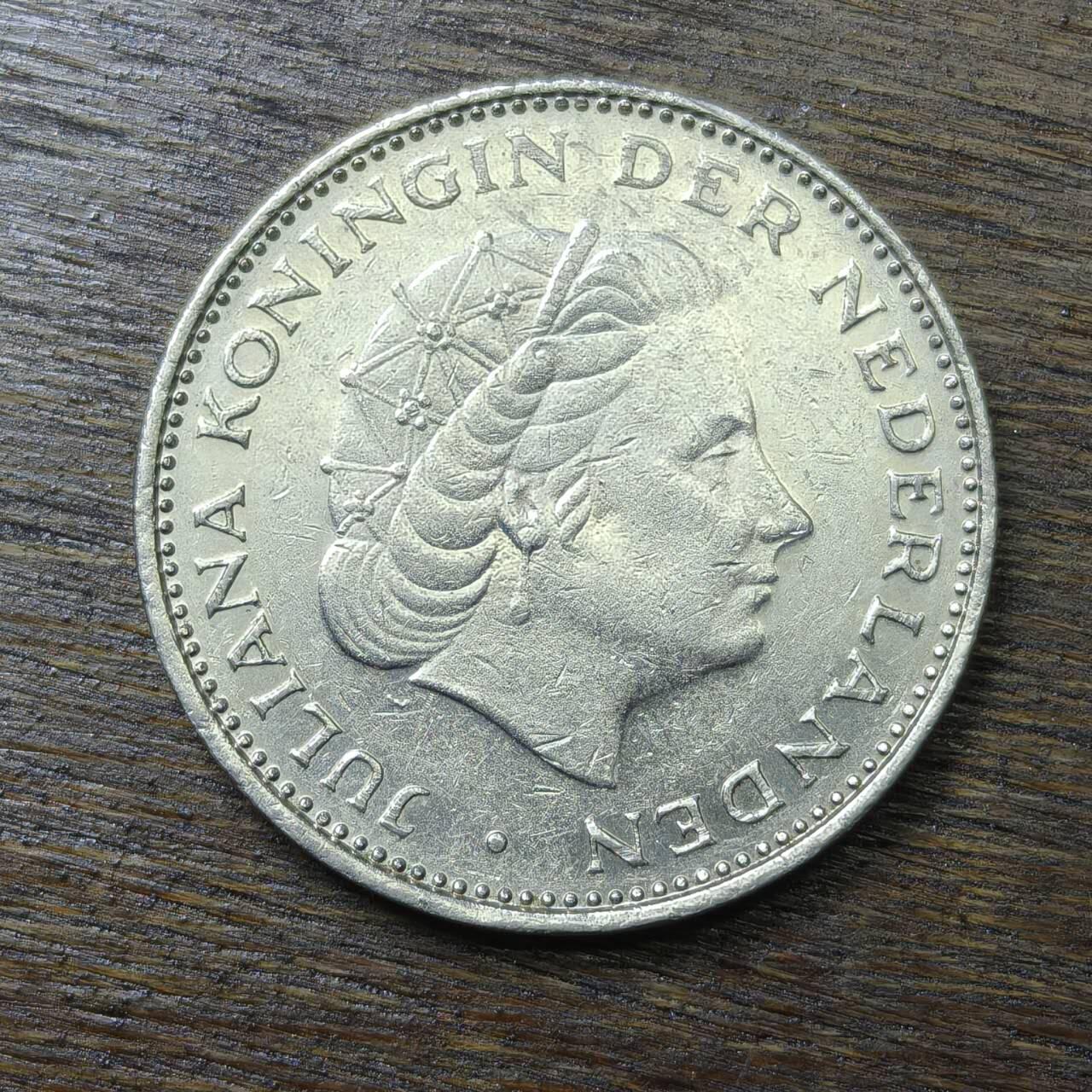 【铜匠收藏】★第132场★散币场，无佣金，30包邮。不满30元，支付5元运费。《接受代拍 代送NGC评级》 荷兰 1980年 2.5盾 朱莉阿娜女王 