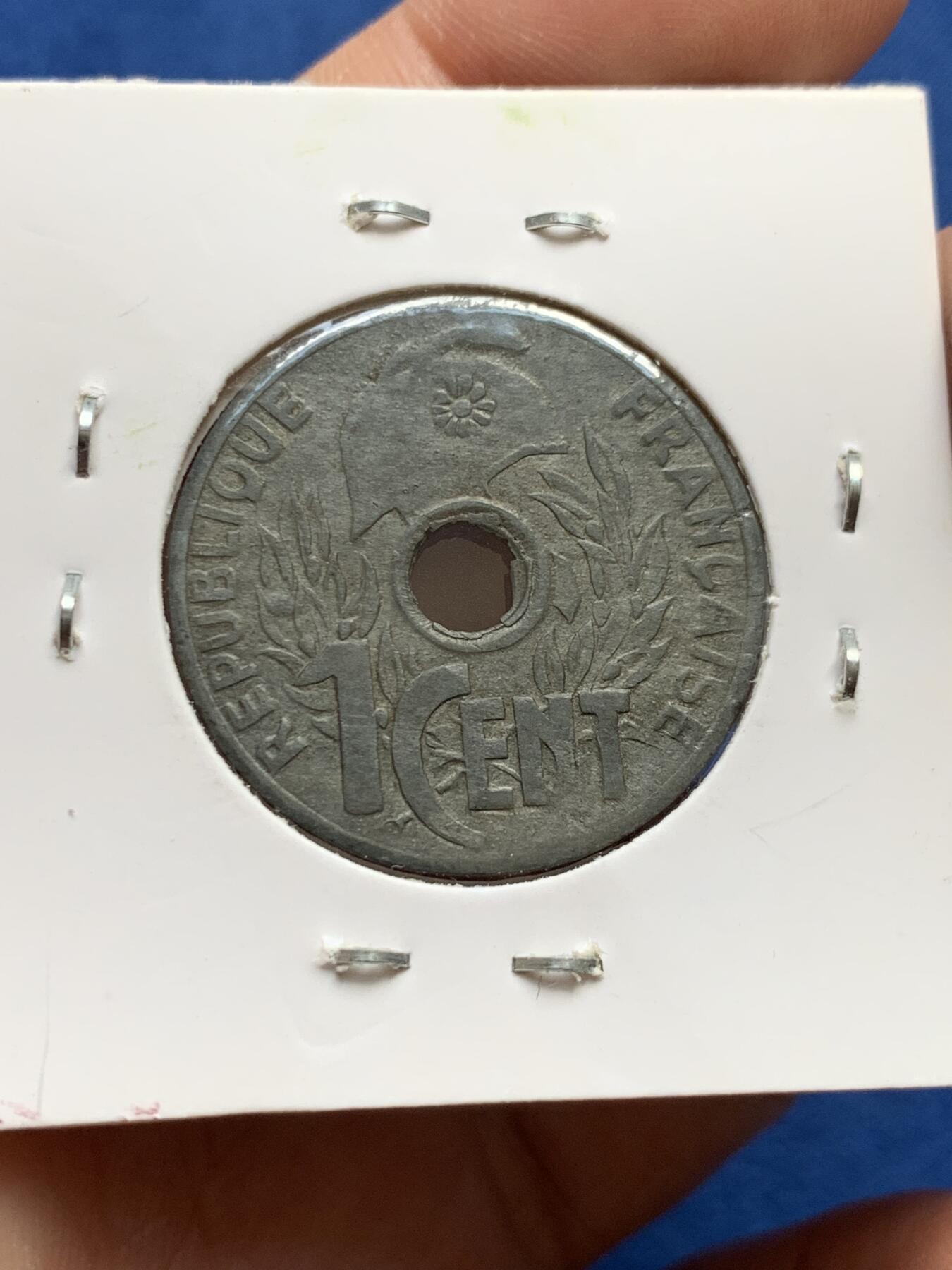 《竞宝斋》第438场 周日，周一，周二 3场连拍 （全场包邮） 三枚一组 法属 印度支那 1分 中孔 铜币/锌币 好品磨损较少