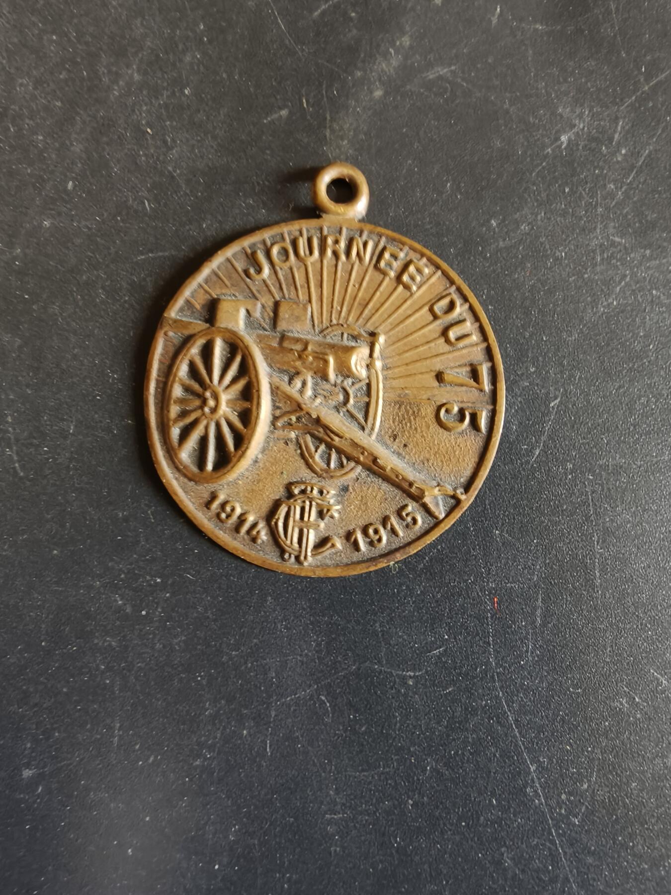 老王徽章第163期 13-15日三场连拍 16日统一发货  13、14日结束后可寄存 法国证章