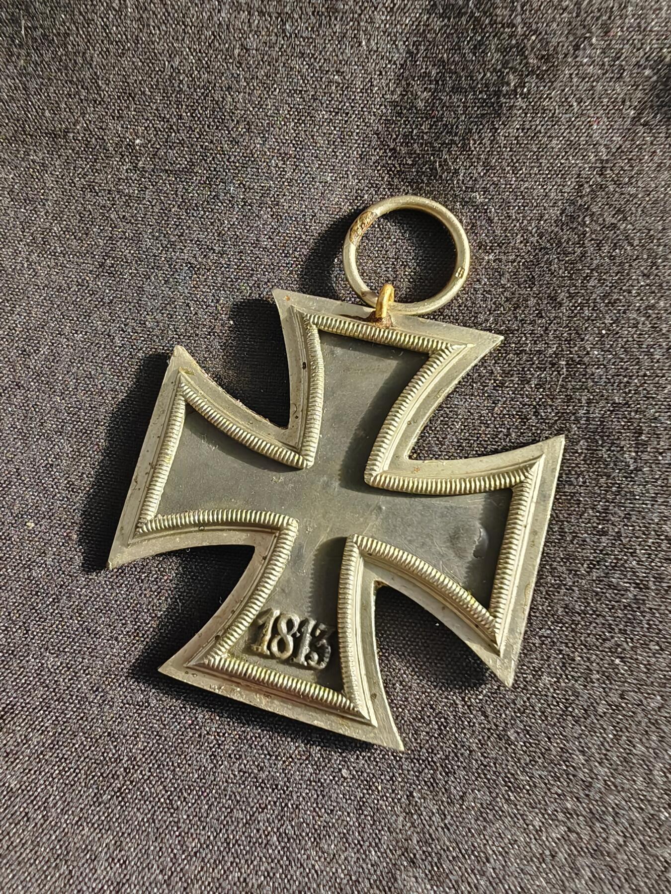 时顺第二十五拍 德国二级铁十字，挖土修复，品相稍好，章体有开缝