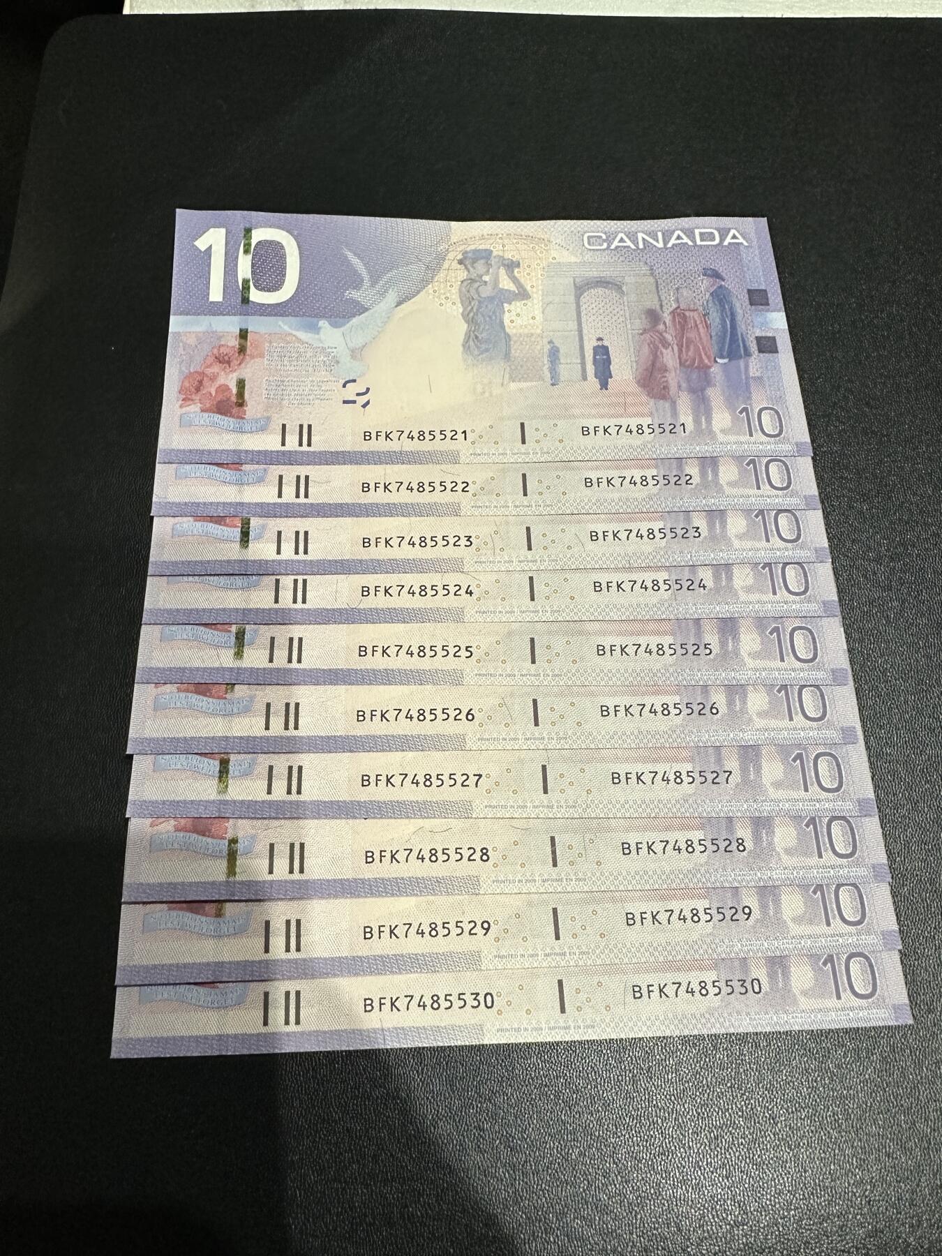 《外钞收藏家》第五百八十五期（精品场）（本平台长期征集拍品、欢迎藏友们联系合作）