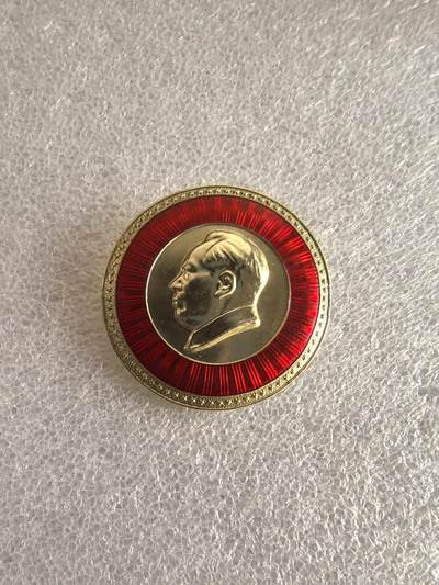 红色像章专场.包老包真.文革时期.实图拍摄.特价惠友 - 毛主席像章直径约40MM保真包老.编号280060