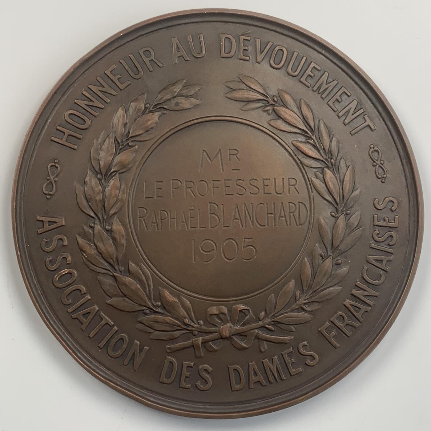 掌中浮雕-藏着的欧洲第042场 1905年法国妇女协会实际颁发（两面拼接）拉斐尔·布兰查德医学院教授奖章，纪念在一战中的救助和荣誉奉献，110mm，370g