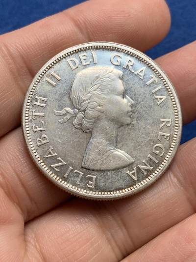 《竞宝斋》第438场 周日，周一，周二 3场连拍 （全场包邮） 加拿大1963年伊丽莎白二世划船1加元银币