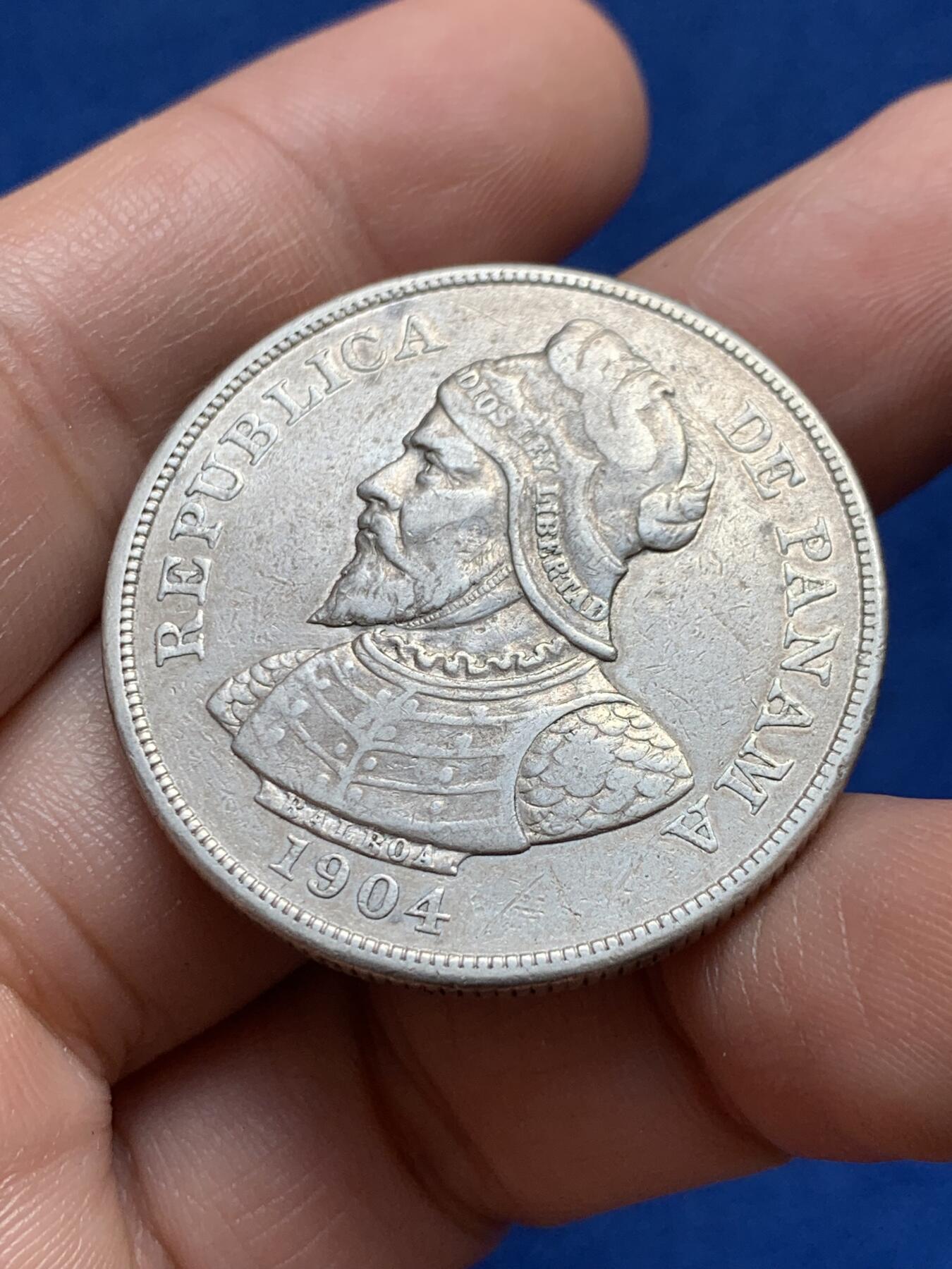 《竞宝斋》第438场 周日，周一，周二 3场连拍 （全场包邮） 巴拿马1904年50分武士大银币 巴拿马建国第一枚银币，也是面值最大银币，外币银币热门品种