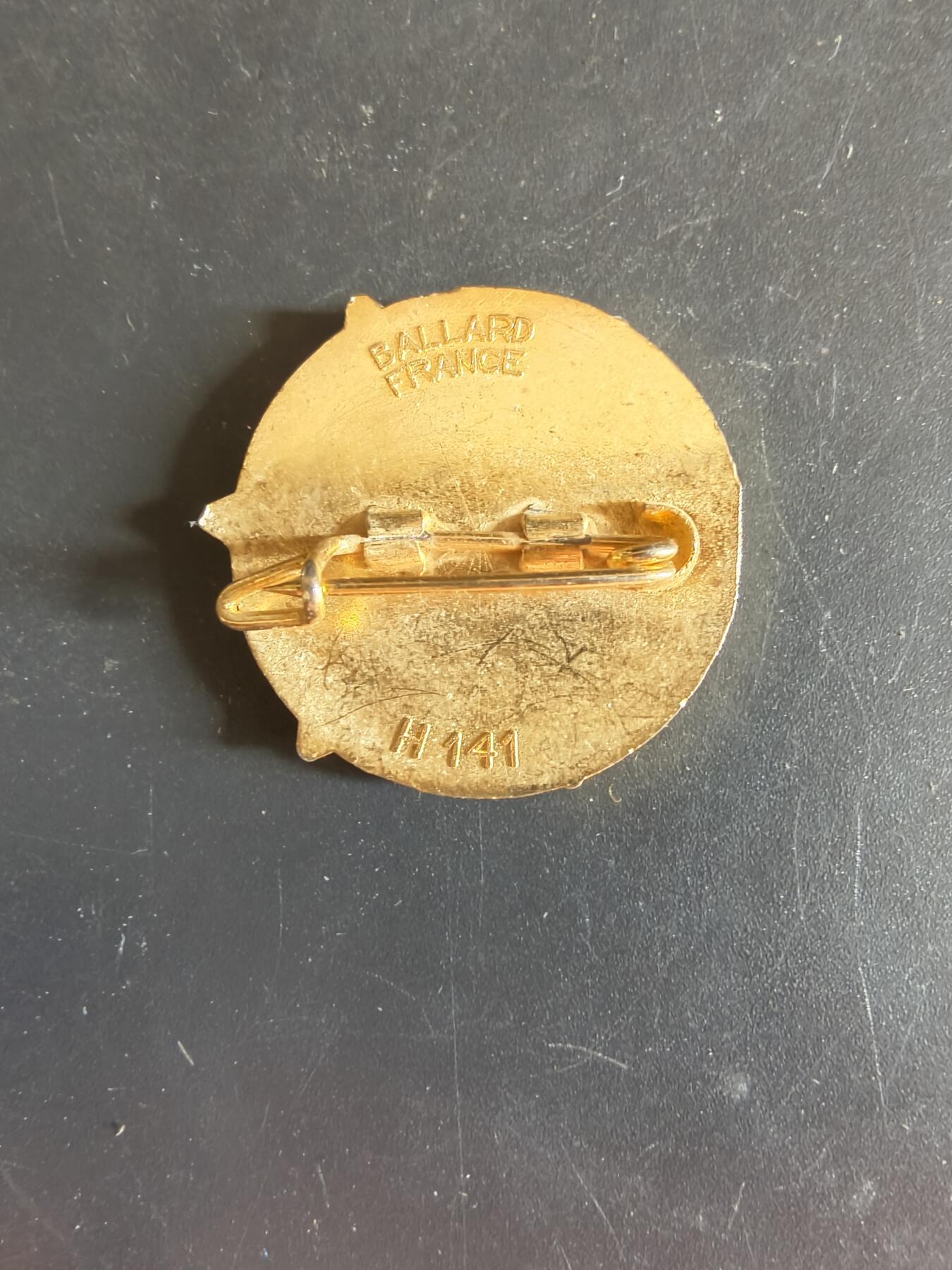 老王徽章第163期 13-15日三场连拍 16日统一发货  13、14日结束后可寄存 法国证章