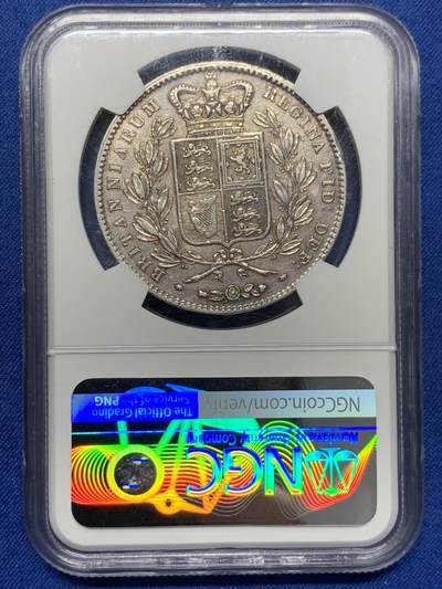 《竞宝斋》第438场 周日，周一，周二 3场连拍 （全场包邮） NGC XFD 英国1844年小维克朗银币，三个年份中最少见的，整体细节很好，背面树叶可以看见纹路，性价比很高