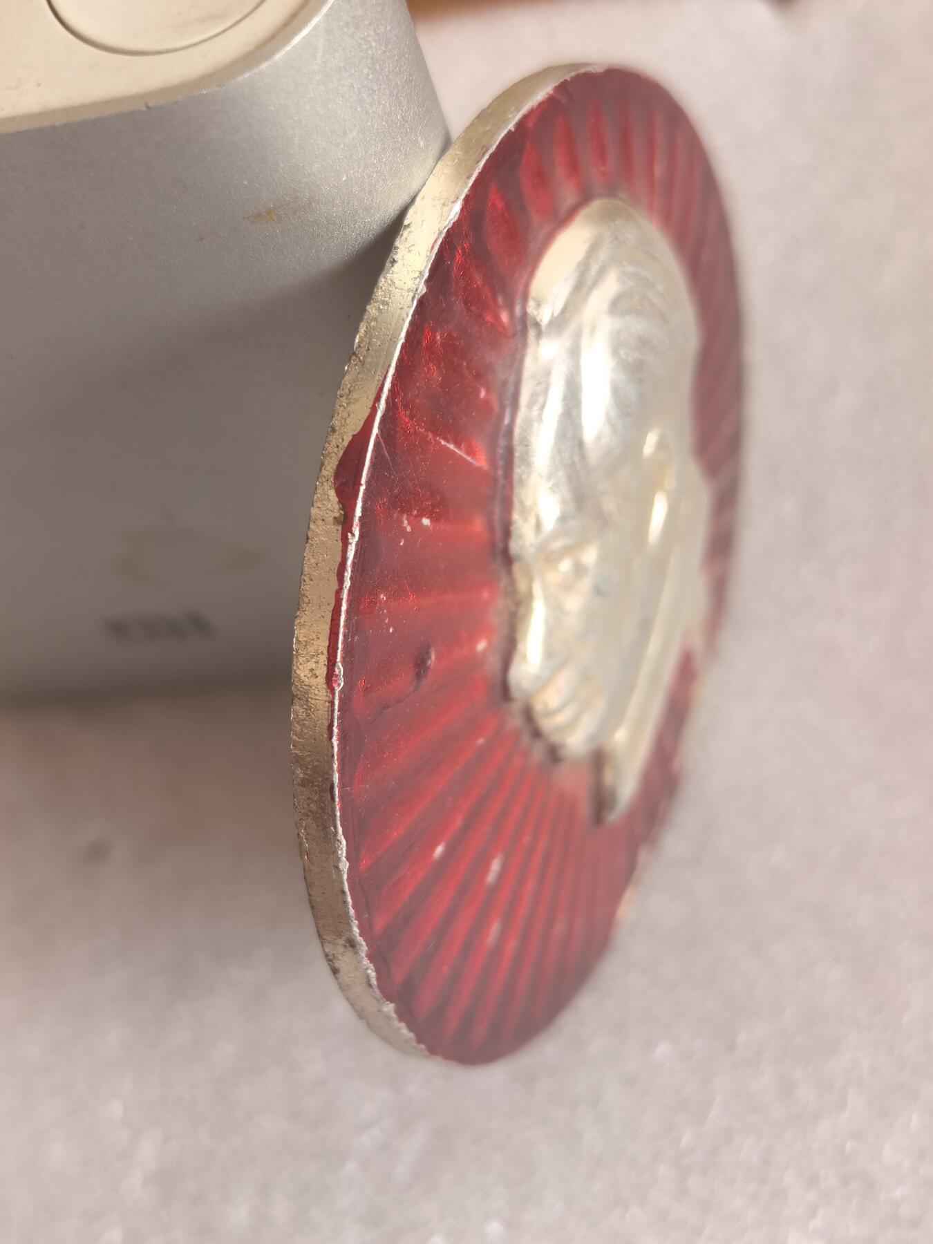 红色像章专场.包老包真.文革时期.实图拍摄.特价惠友