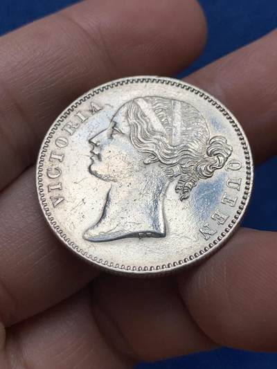 《竞宝斋》第438场 周日，周一，周二 3场连拍 （全场包邮） 东印度公司 1840年 维多利亚女王双辫 1卢比银币 好品