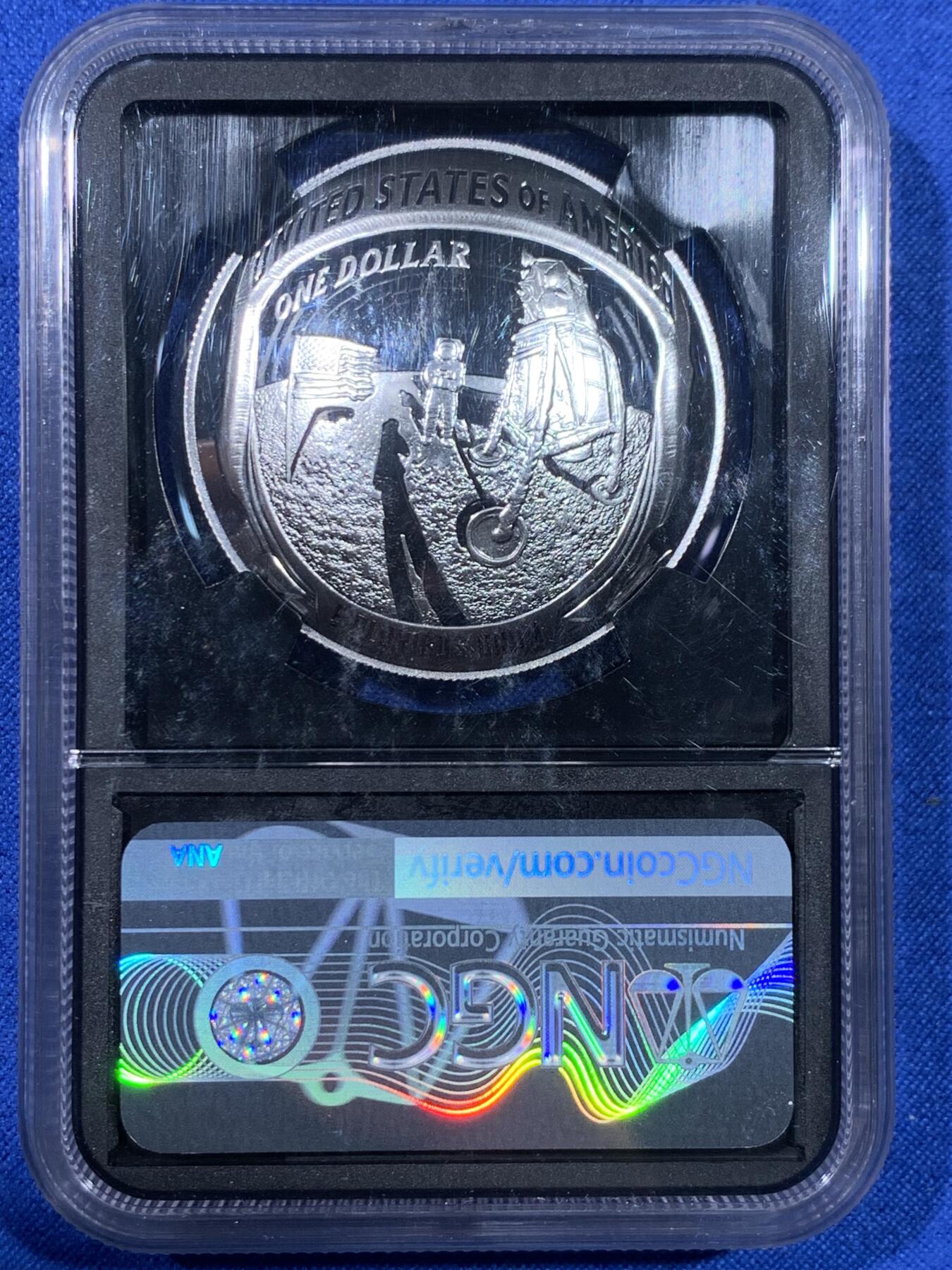 《竞宝斋》第438场 周日，周一，周二 3场连拍 （全场包邮） 四枚一组 NGC PF70UC 2019年登月50周年银币 美国阿波罗11号1美元精制纪念银币 黑盒 首期（克劳斯2021年世界硬币大赛最佳时事币，26.73克重，999纯银，币径38.1MM）+ 法国彩色树脂双面镶嵌10欧精制纪念银币（17.3克900银，币径37MM，限量5千枚）+ 奥地利夜光荧映20欧精制纪念银币（22.4克重，925银，币径34MM，限量发行3万枚，盒证齐全）+ 澳大利亚阿