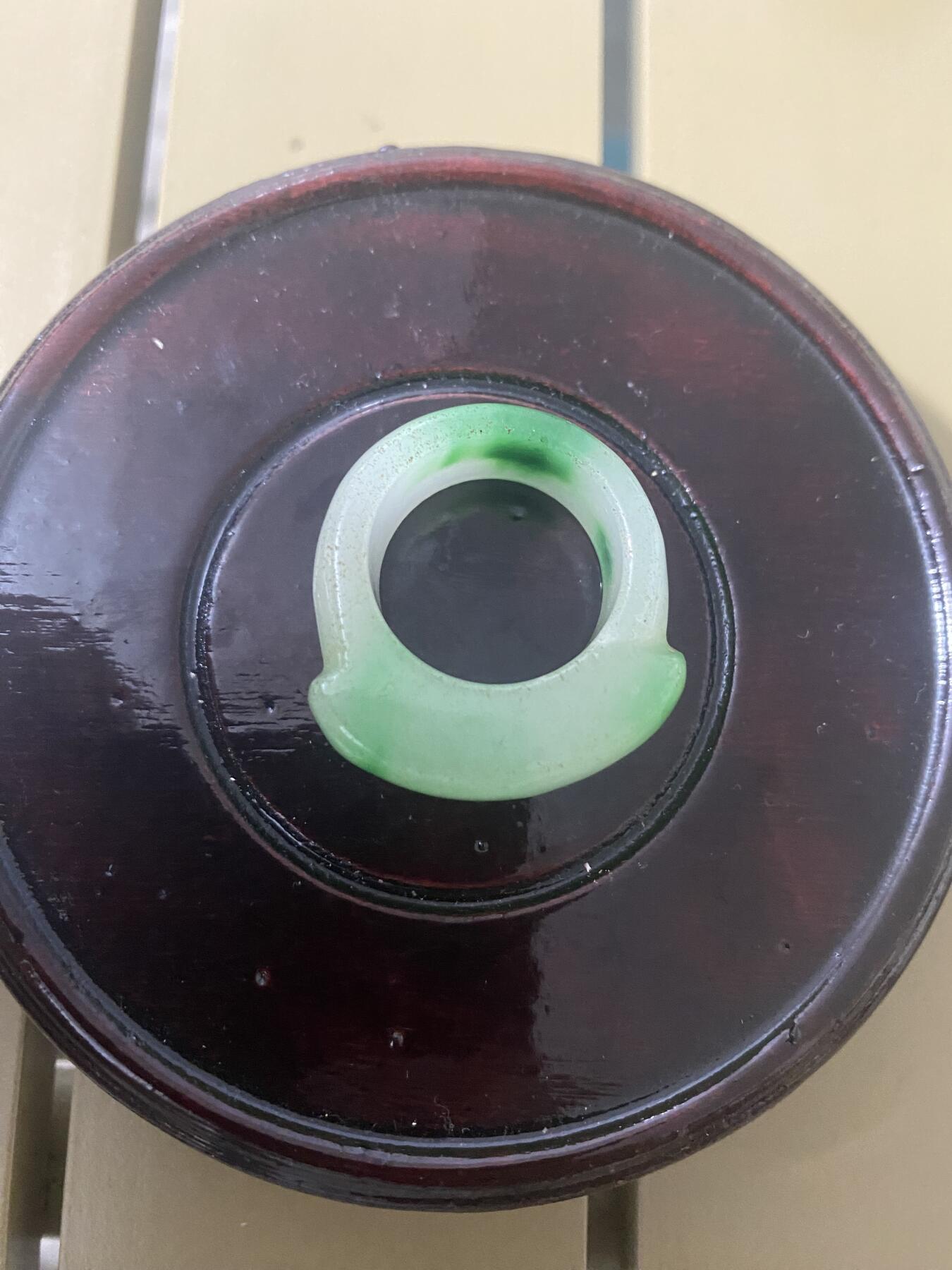 江南站杂件场 戒指 材质不知道