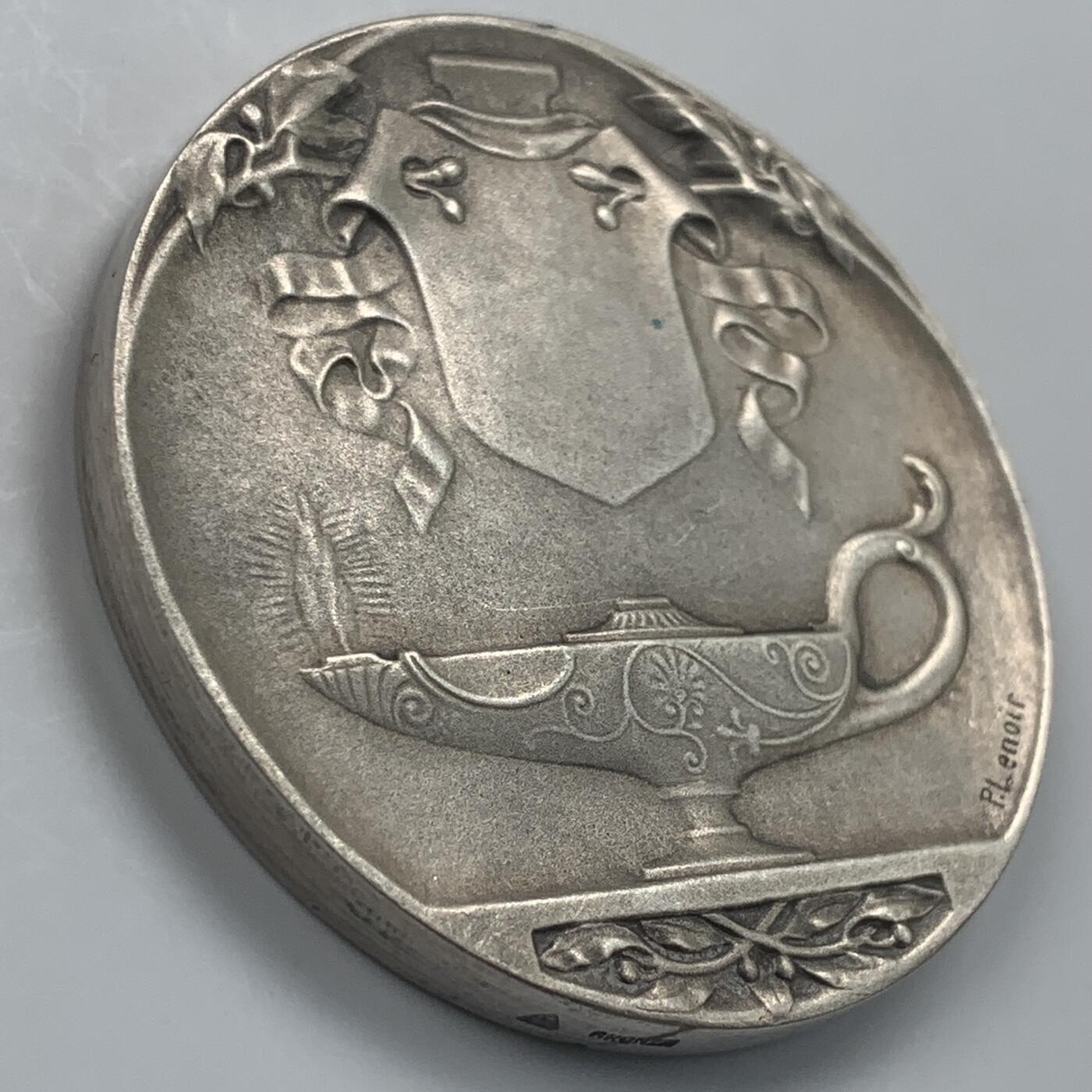 掌中浮雕-藏着的欧洲第042场 法国学习的少女镀银铜章， 41mm ,Lenoir雕刻