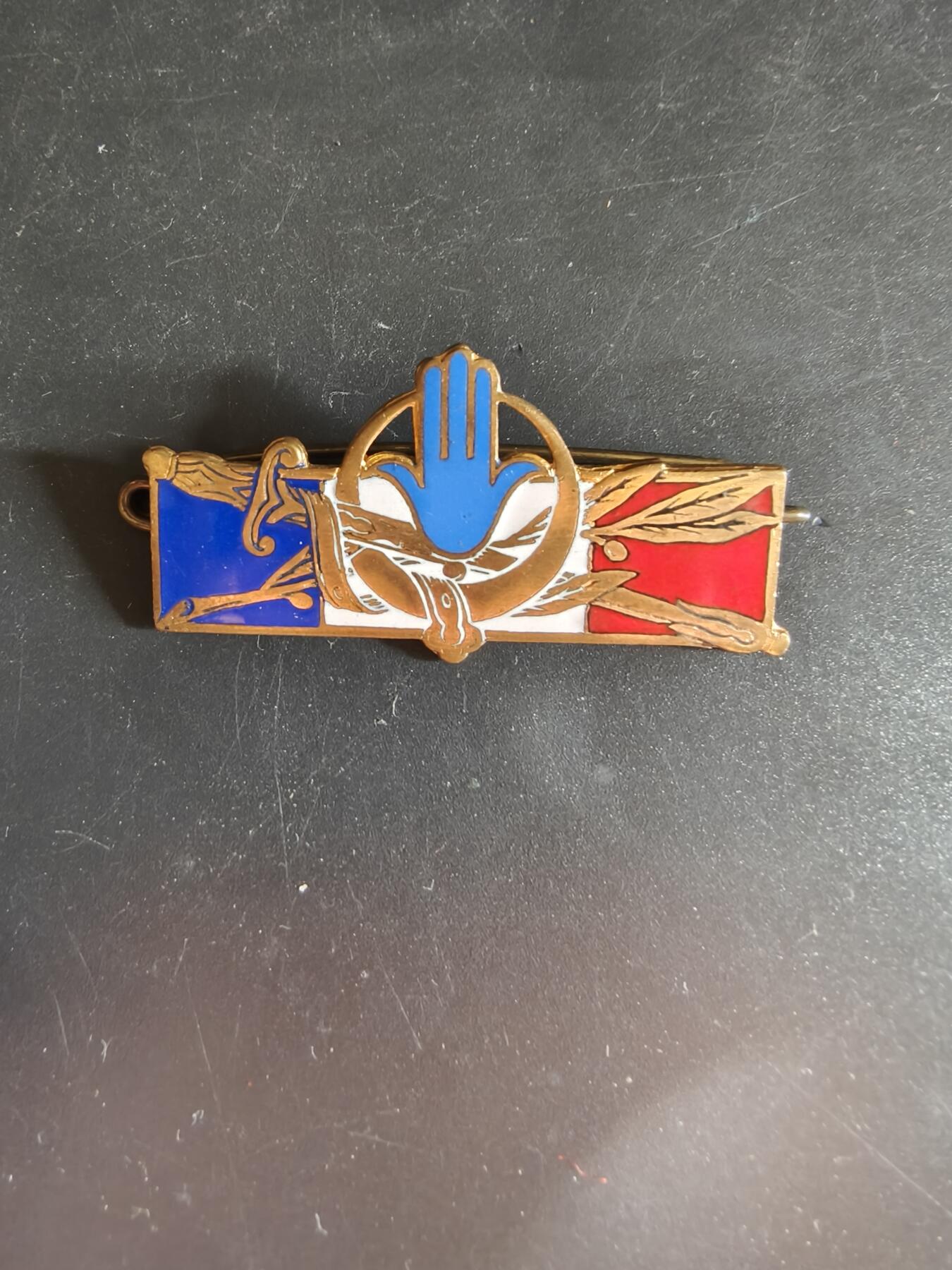 老王徽章第163期 13-15日三场连拍 16日统一发货  13、14日结束后可寄存 法国证章